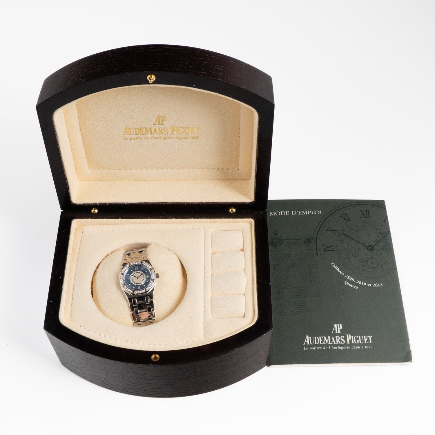 Audemars Piguet Royal Oak Vintage 67371BC/093 'Ladies' White Gold Blue Mother of Pearl Diamond Dial Diamond Bezel Quartz