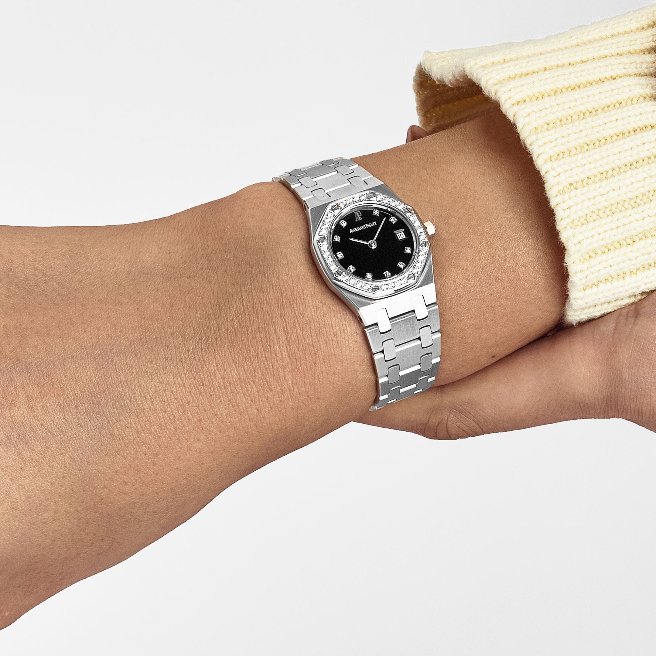 Audemars Piguet Royal Oak Vintage 'Ladies' White Gold Black Diamond Dial Diamond Bezel Quartz