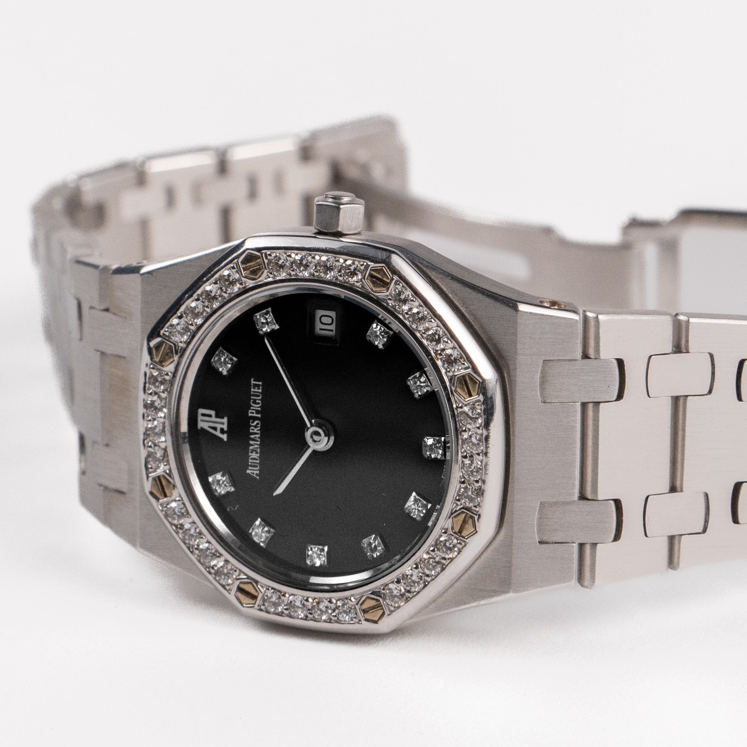 Audemars Piguet Royal Oak Vintage 'Ladies' White Gold Black Diamond Dial Diamond Bezel Quartz