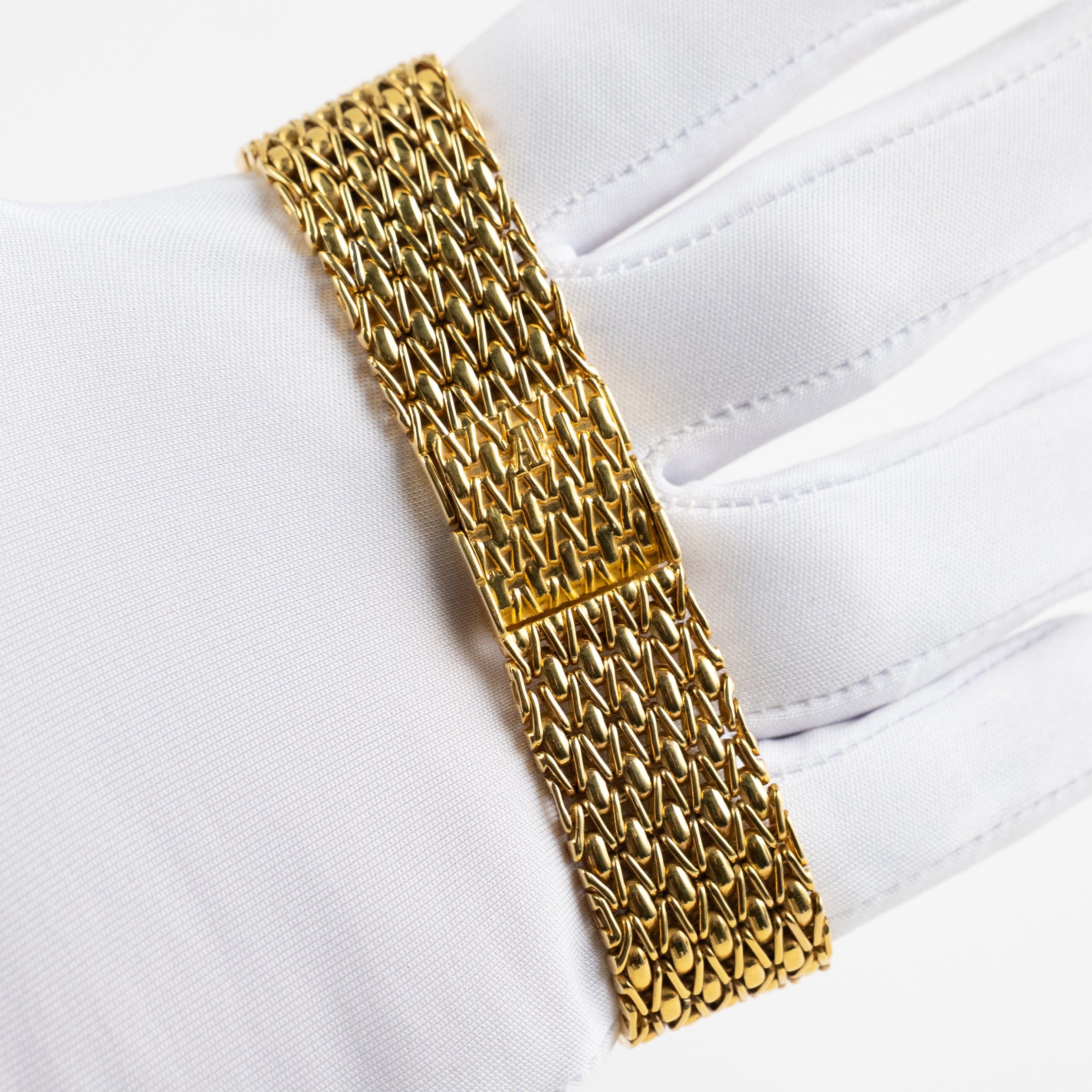 Audemars Piguet Vintage Cobra Yellow Gold Opal Diamond Dial Quartz