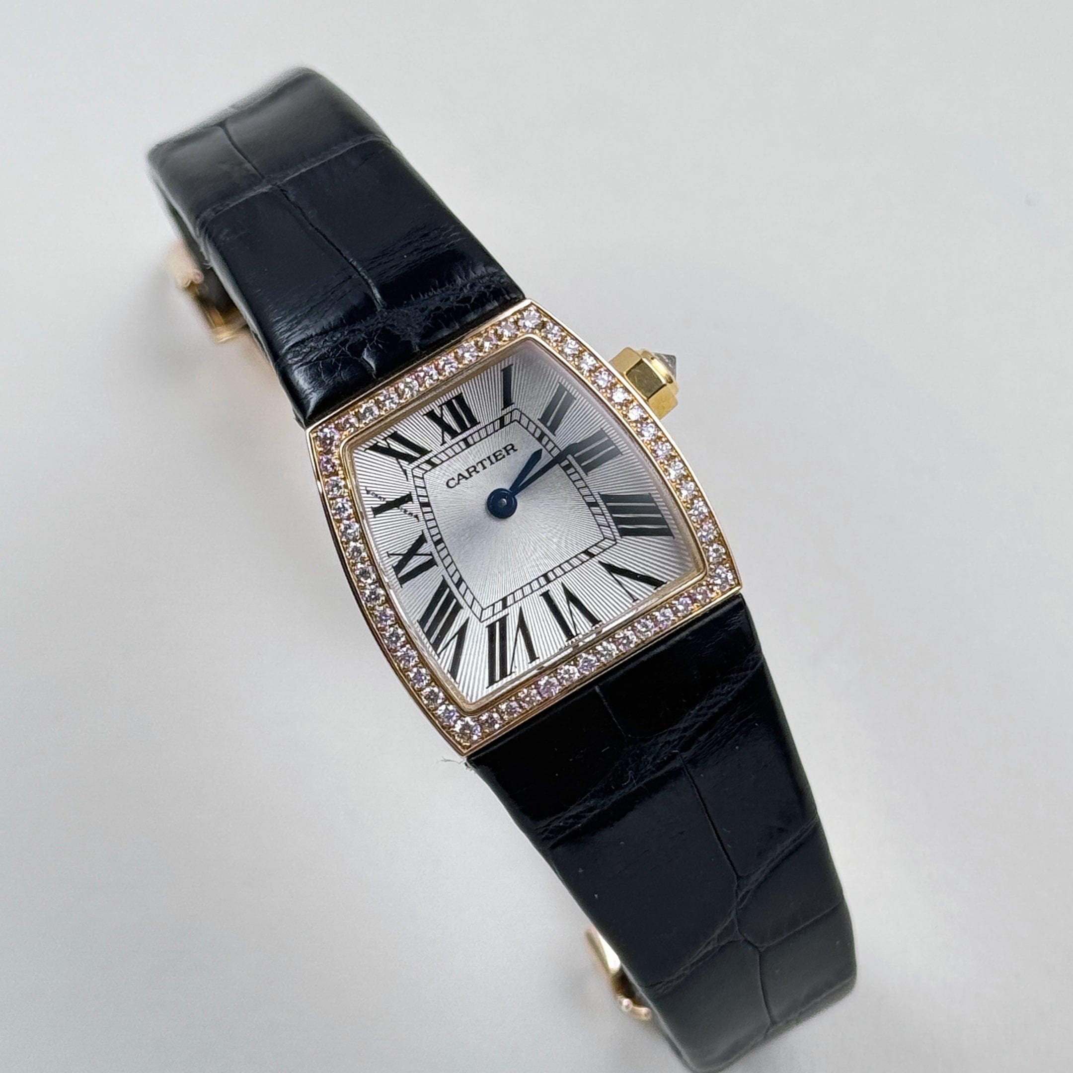 Cartier La Doña 2903 Yellow Gold Diamond Bezel Alligator