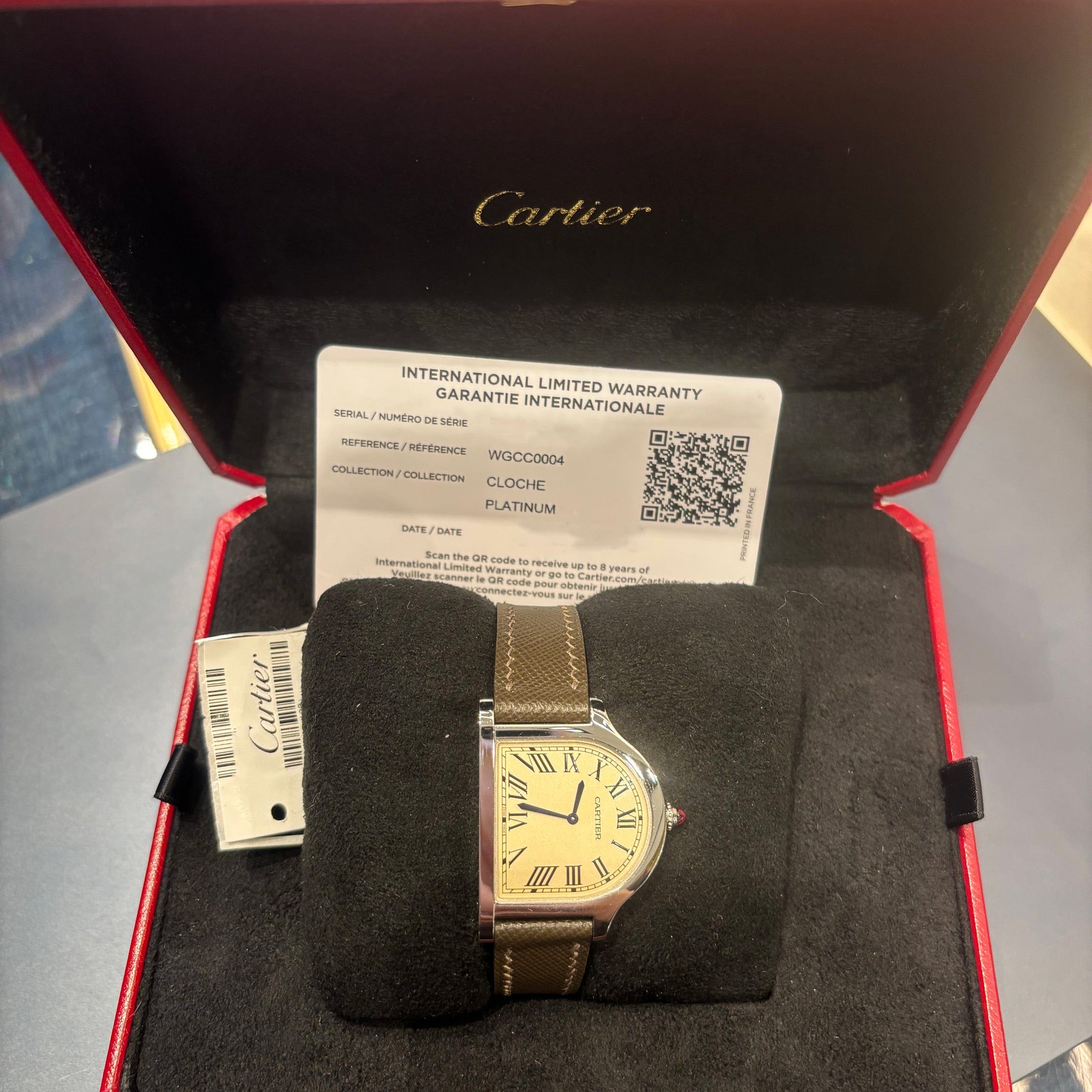 Cloche De Cartier Privée WGCC0004 Platinum White Dial Limited Edition of 100 (2021)