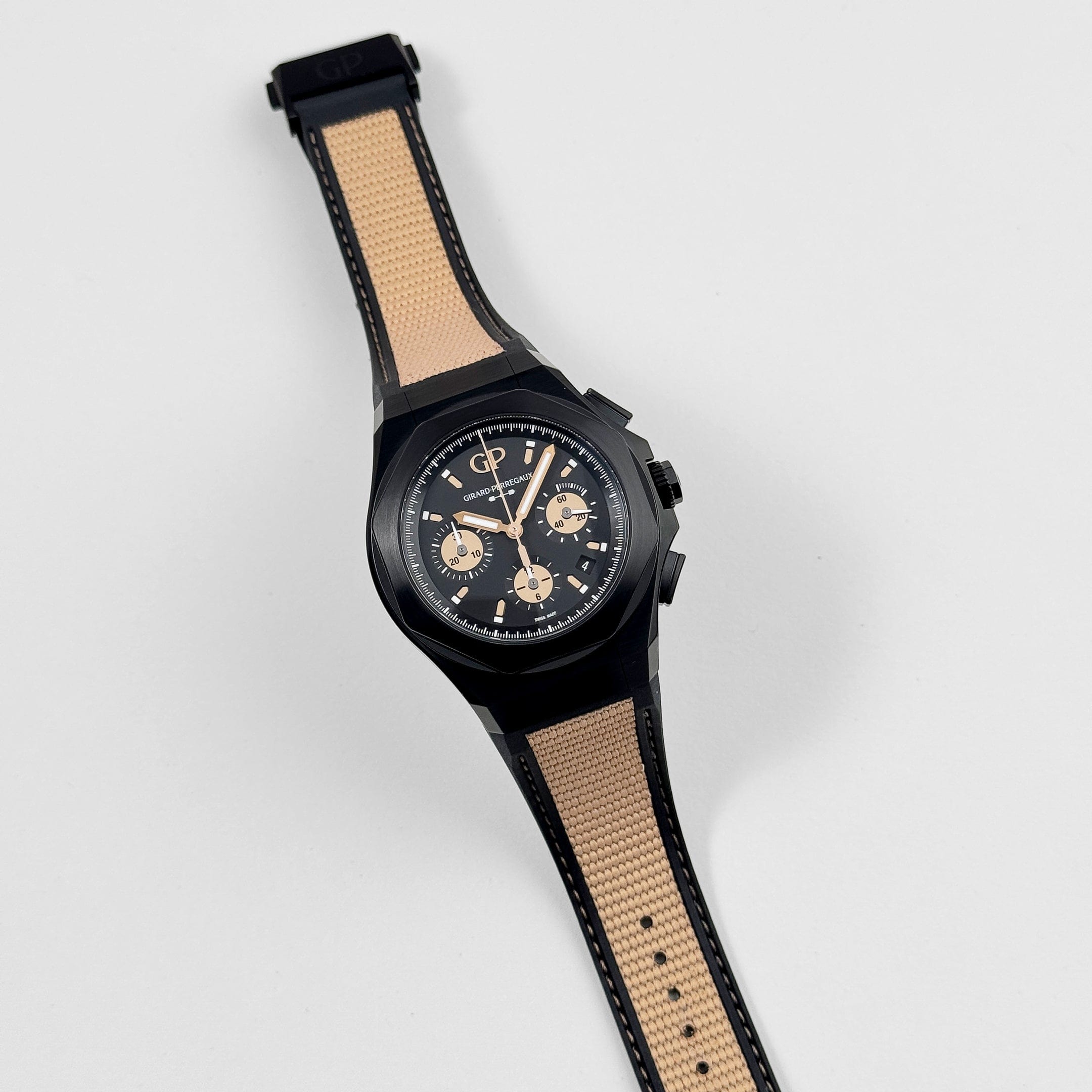 Girard Perregaux Laureato Absolute Gold Fever 81060-21-492-FH3A