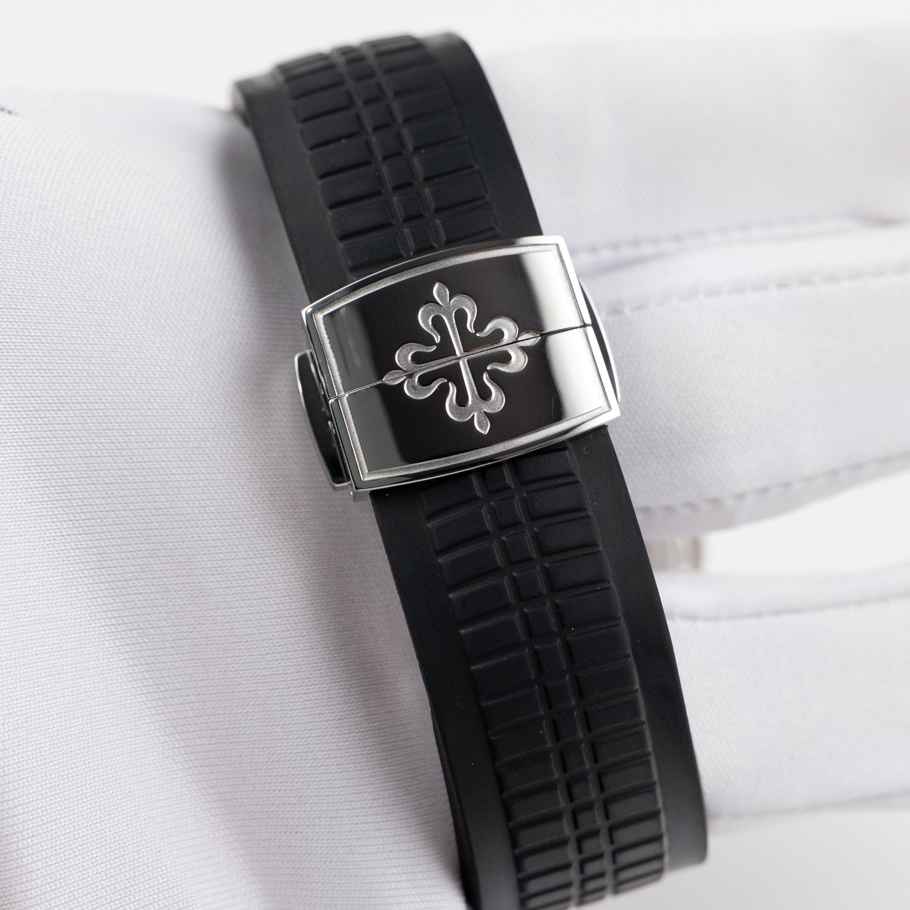 Patek Philippe Aquanaut 5164A-001 'Travel Time' Stainless Steel Black Dial (2015)