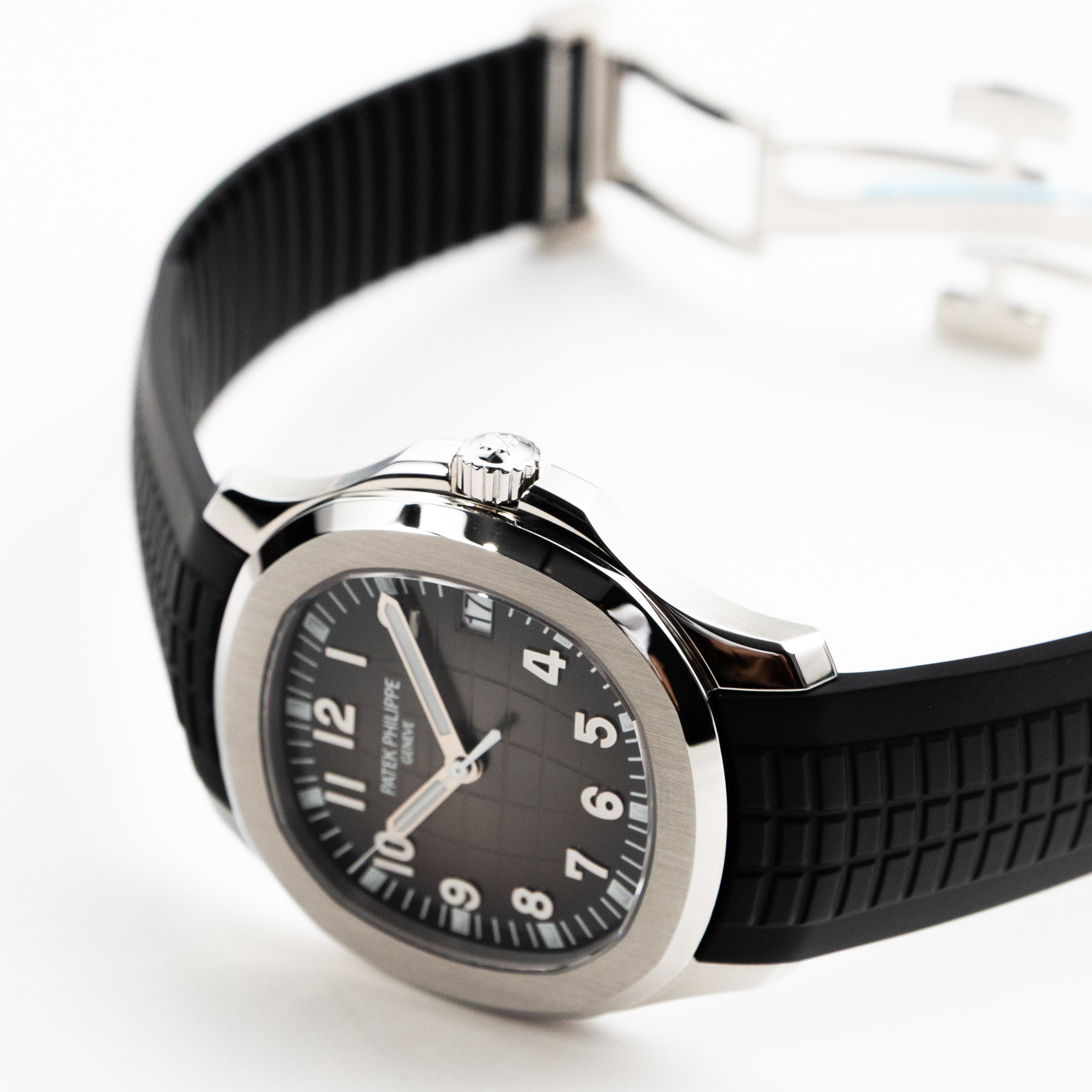 Patek Philippe Aquanaut 5167/1A-001 Stainless Steel Black Dial (2022)