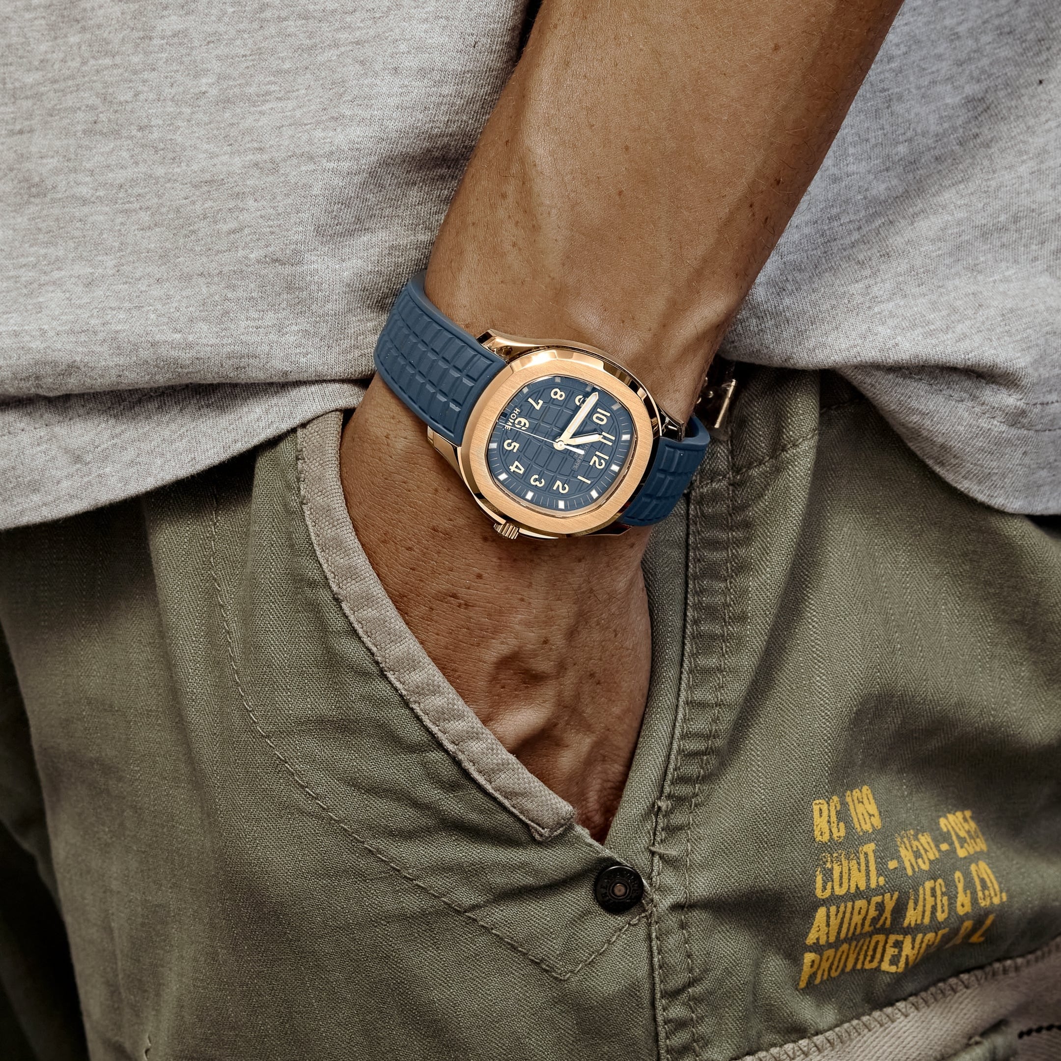 Patek Philippe Aquanaut 5269R-001 'Travel Time' Quartz Rose Gold Blue Dial (2025)