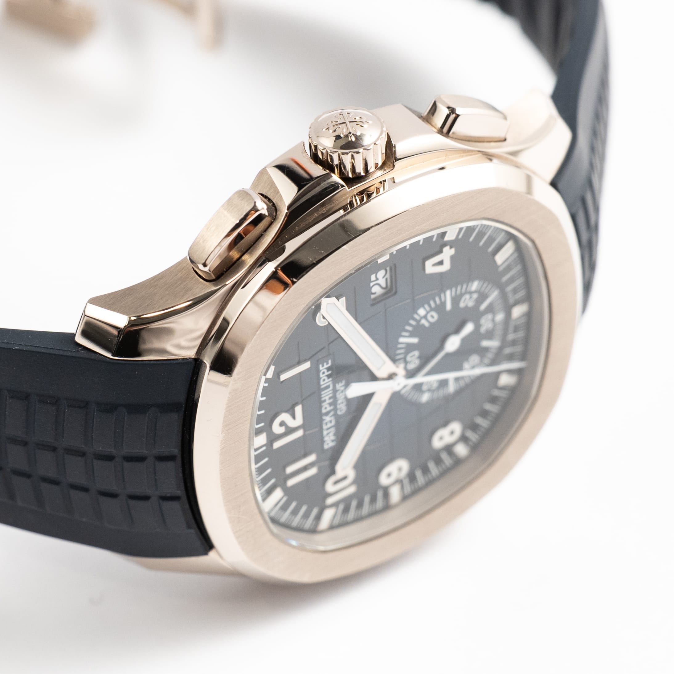 Patek Philippe Aquanaut 5968G-001 White Gold Blue Dial (2022)