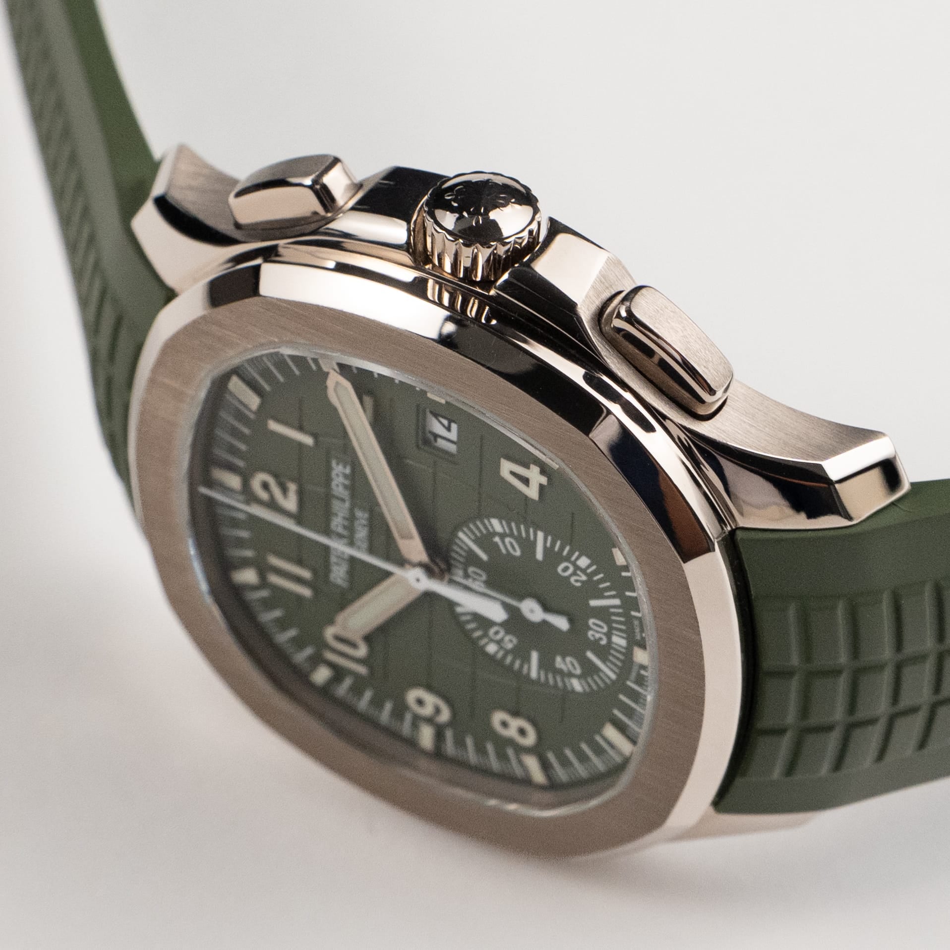 Patek Philippe Aquanaut 5968G-010 Chronograph White Gold Khaki Green Dial (2021)