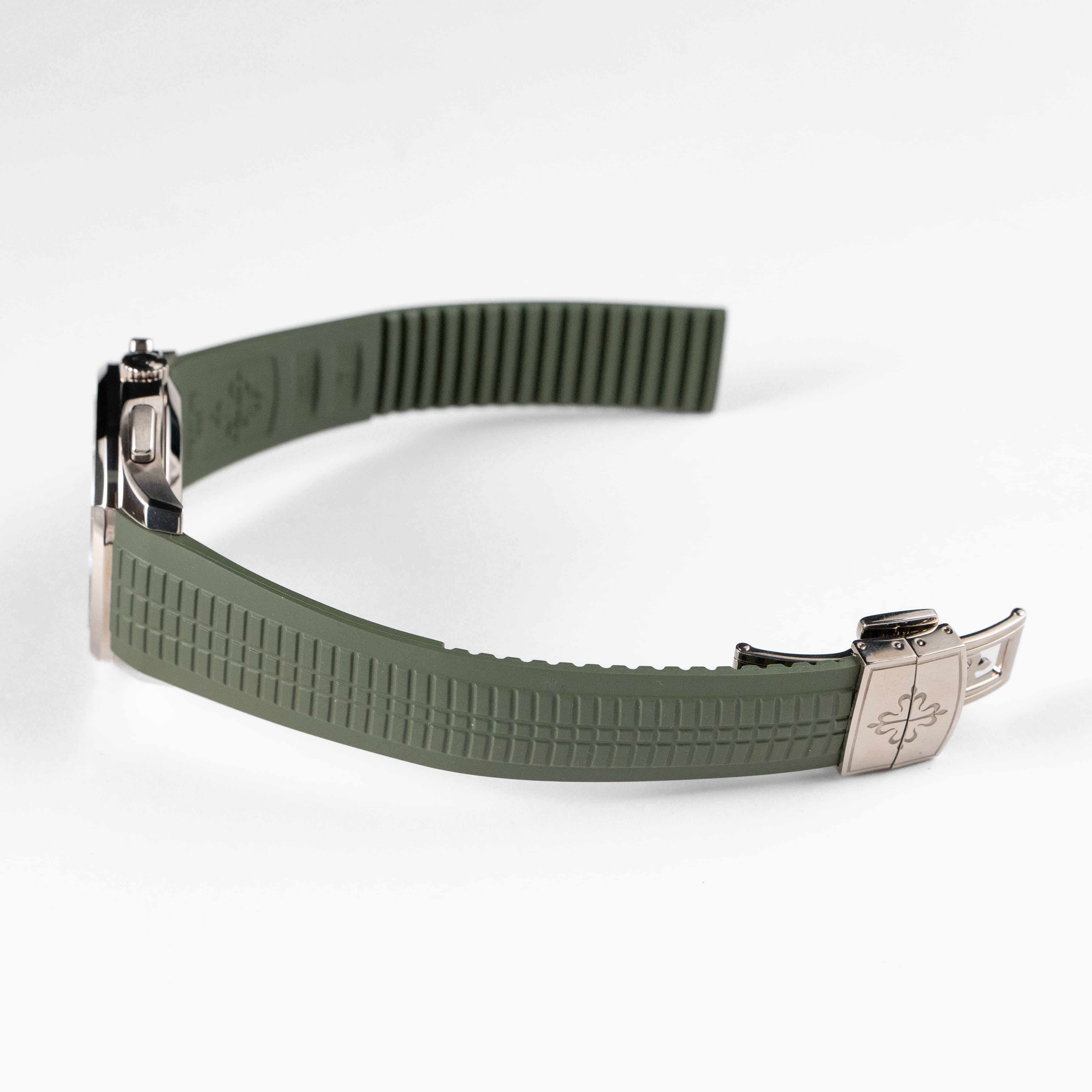 Patek Philippe Aquanaut 5968G-010 Chronograph White Gold Khaki Green Dial (2021)