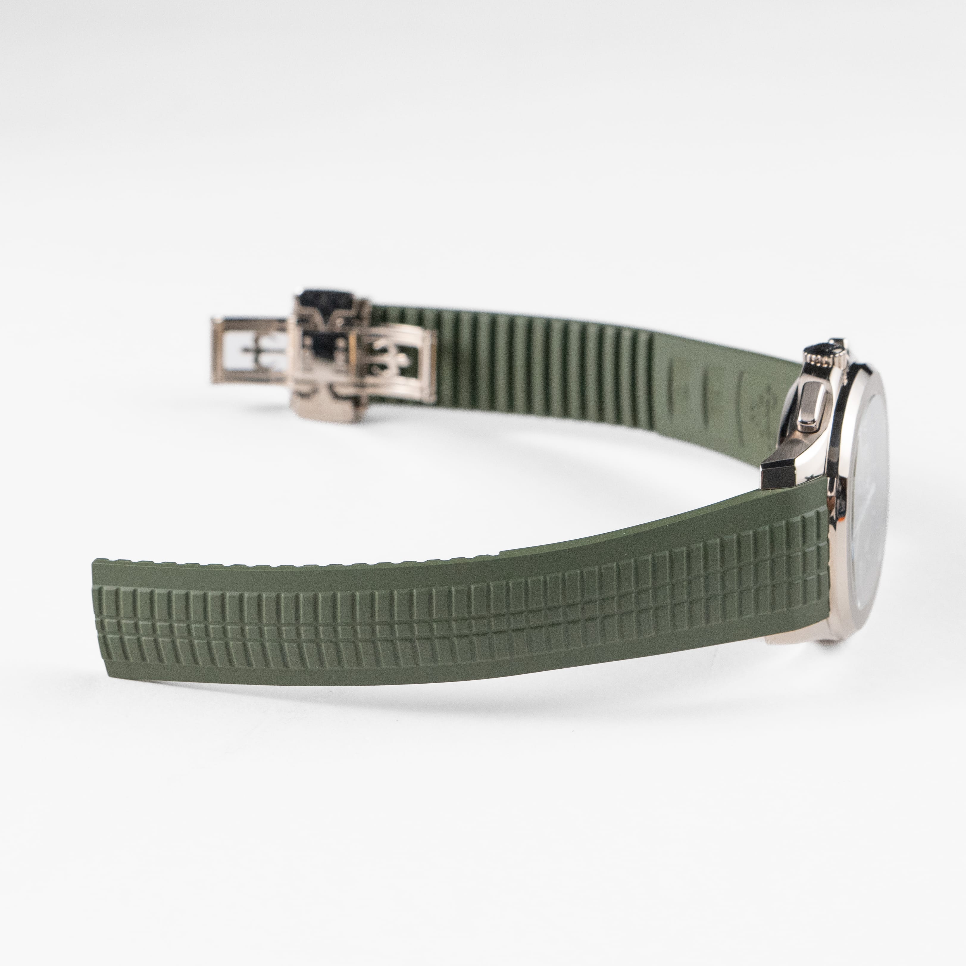Patek Philippe Aquanaut 5968G-010 Chronograph White Gold Khaki Green Dial (2021)