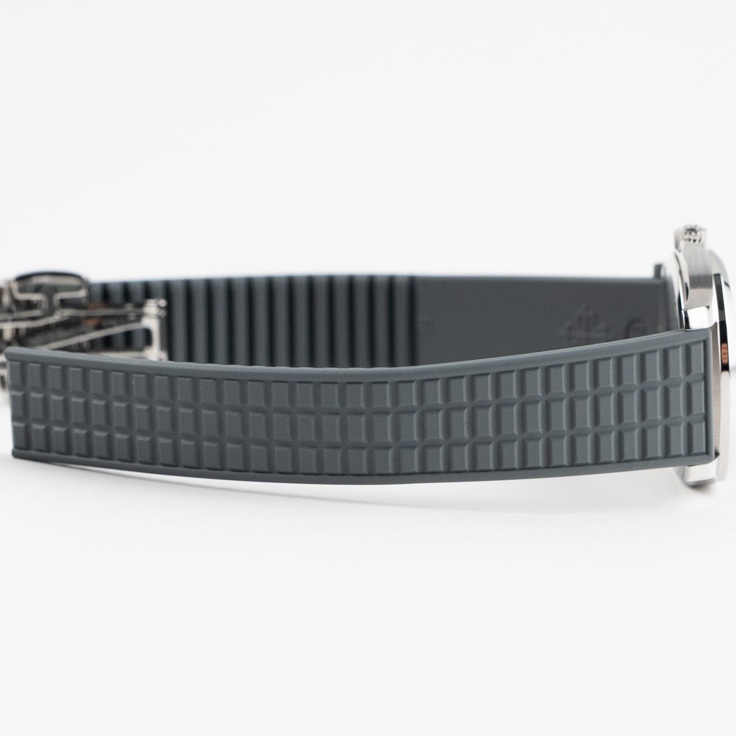 Patek Philippe Aquanaut Luce 5067A-025 'Ladies' Stainless Steel Blue Dial Diamond Bezel (2019)