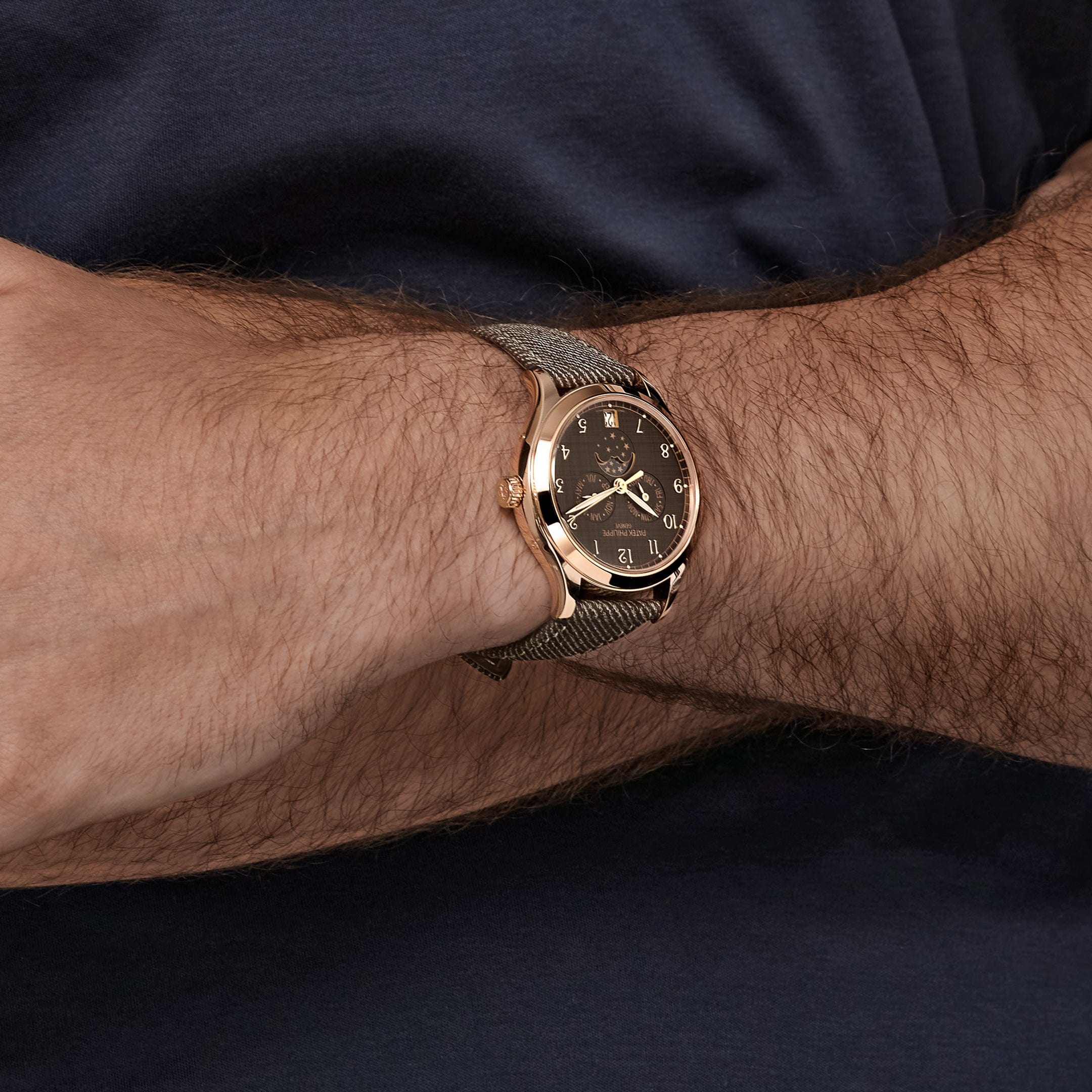 Patek Philippe Complications 4946R-001 Annual Calendar Moon Phases Rose Gold Chestnut Satin Dial (2025)