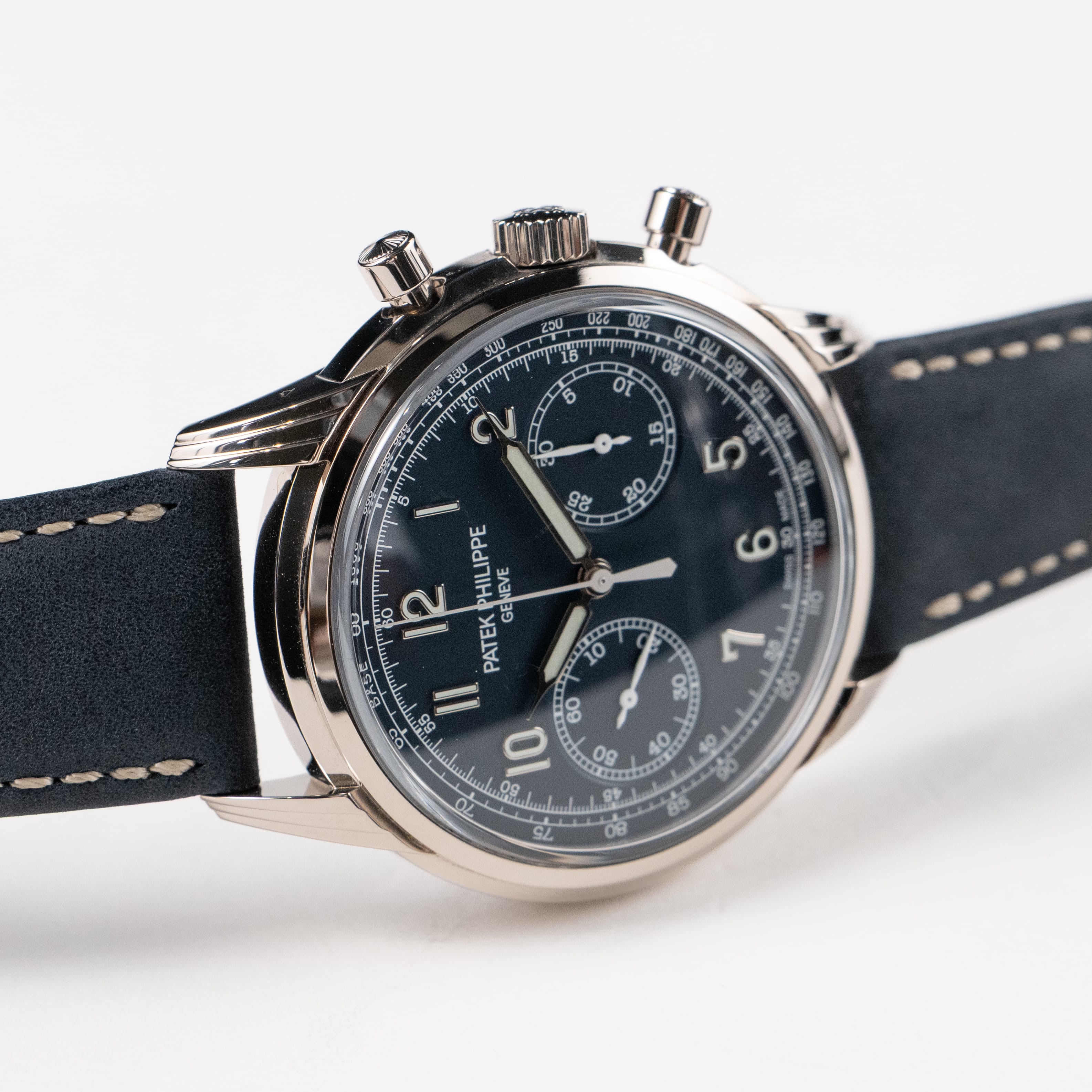 Patek Philippe Complications 5172G-001 Chronograph White Gold Blue Dial (2020)
