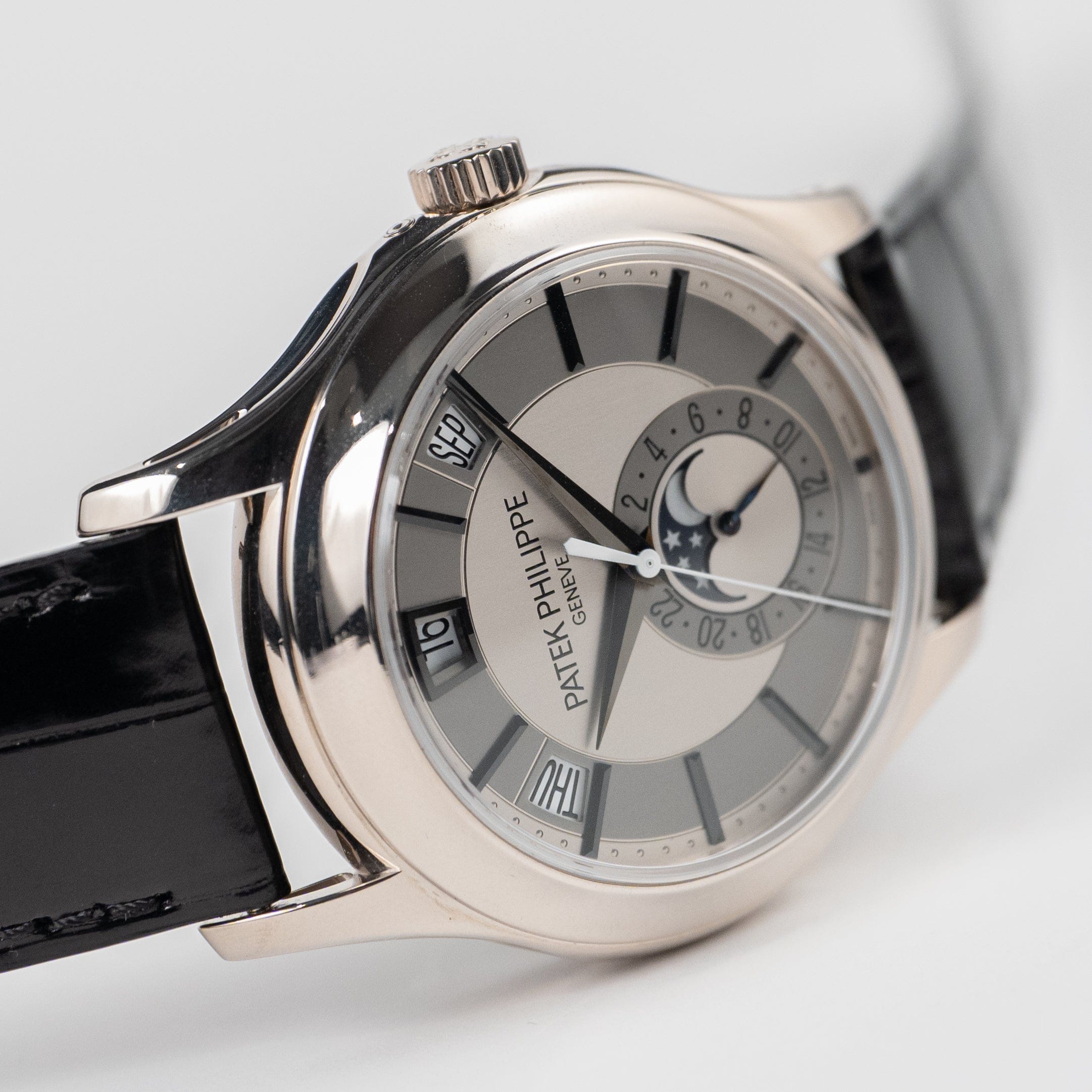 Patek Philippe Complications 5205G-001 Annual Calendar White Gold Silver Dial (2011)