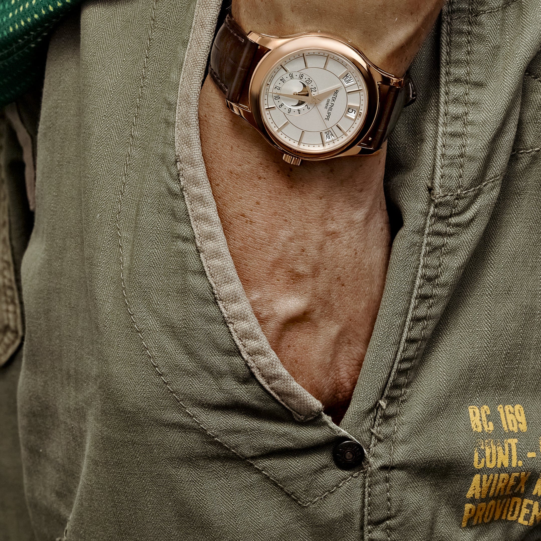 Patek Philippe Complications 5205R-001 Annual Calendar Rose Gold White Dial (2021)