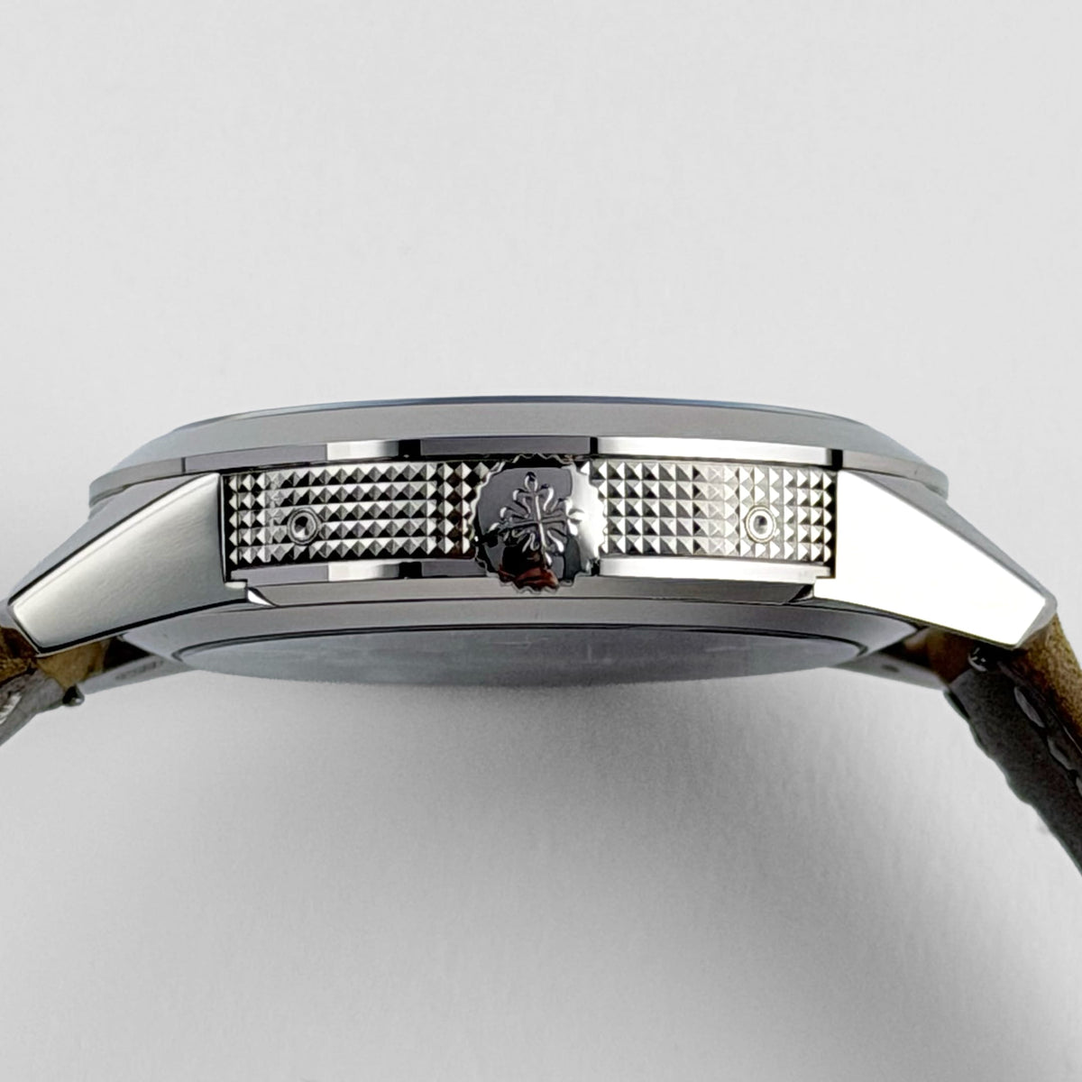 Patek Philippe Complications 5326G-001 Annual Calendar Travel Time White Gold Grey Dial (2026)