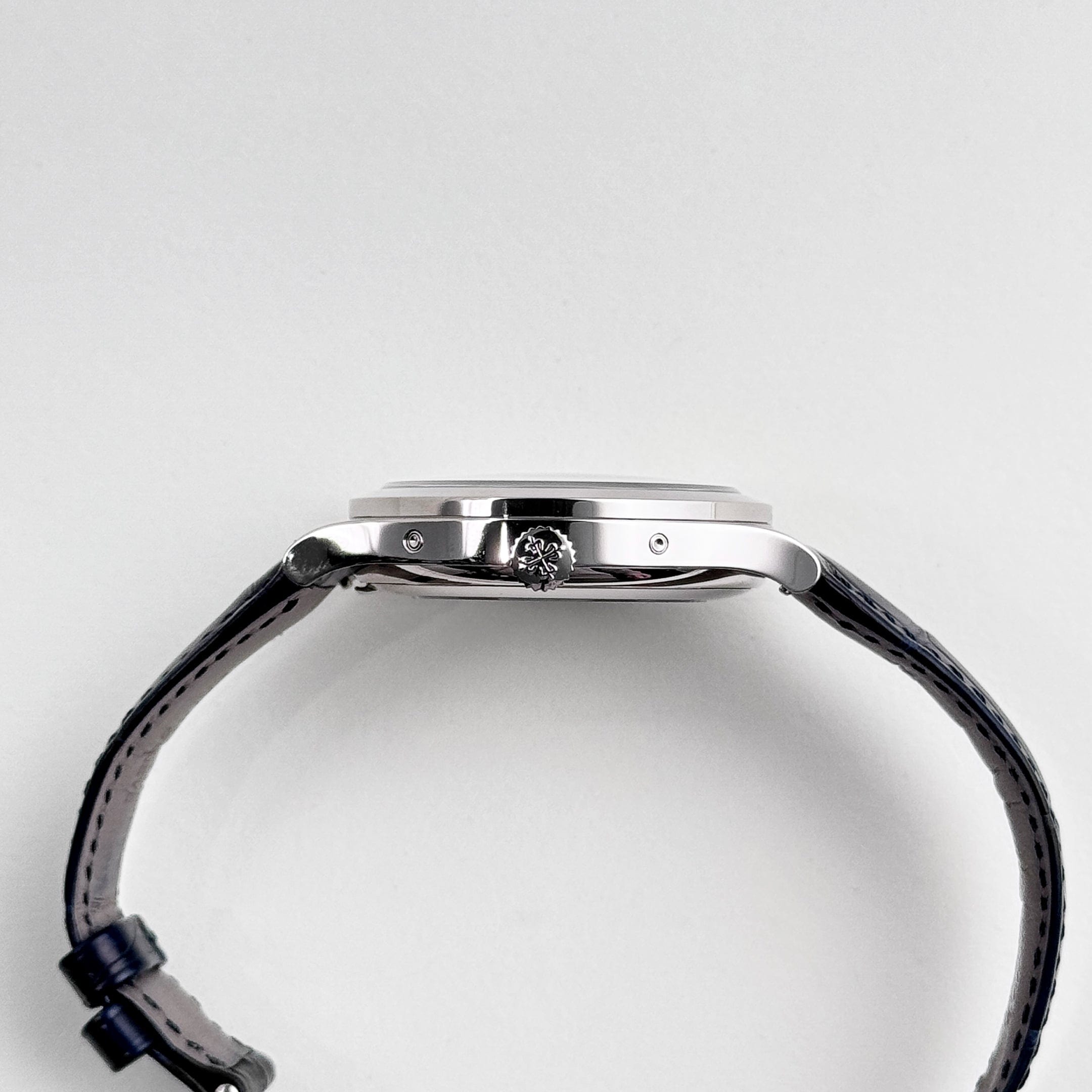 Patek Philippe Complications 5396G-017 Annual Calendar Moon Phases White Gold Blue Dial (2024)