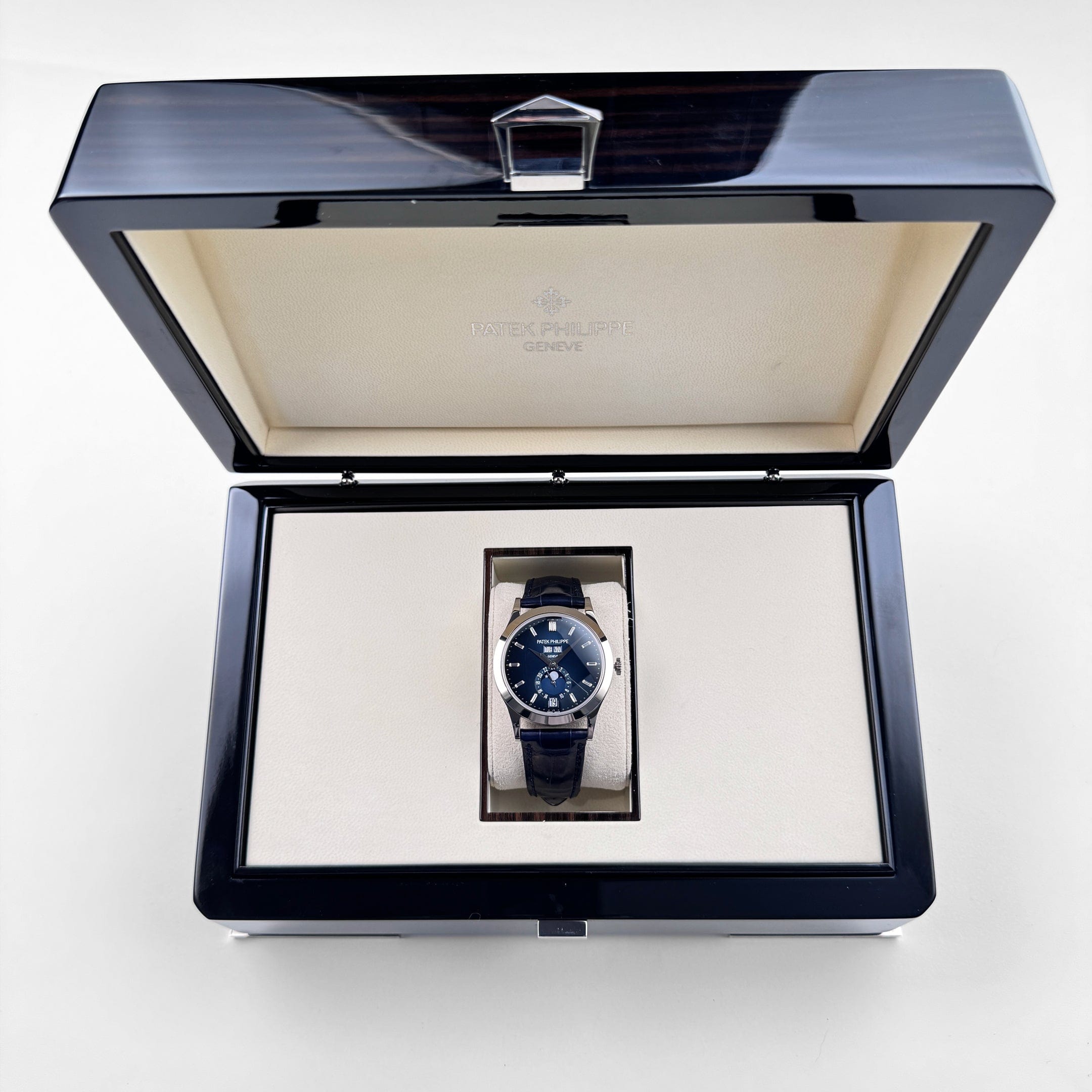 Patek Philippe Complications 5396G-017 Annual Calendar Moon Phases White Gold Blue Dial (2024)