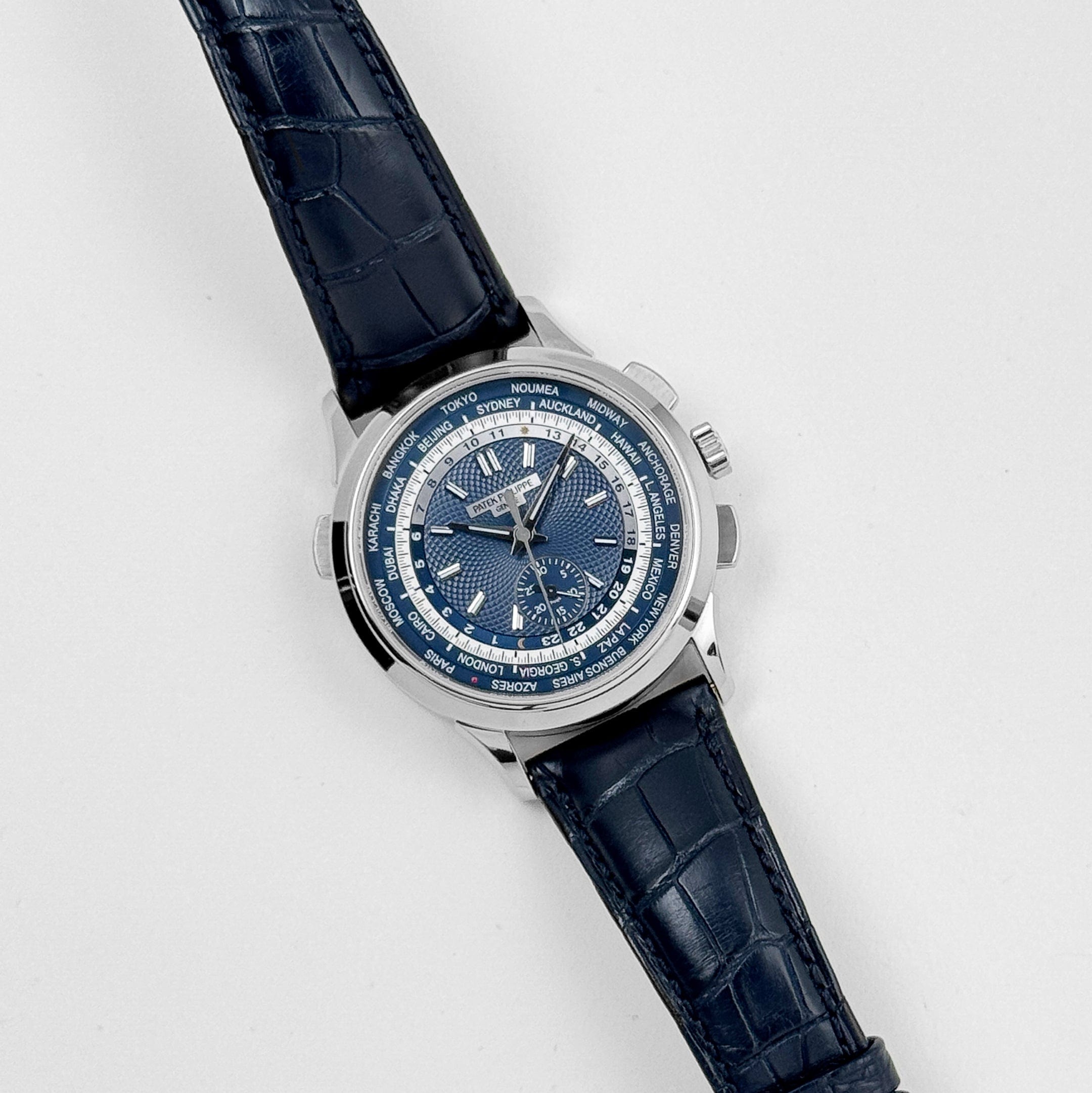 Patek Philippe Complications 5930G-010 World Time Flyback Chronograph White Gold Blue Dial (2019)