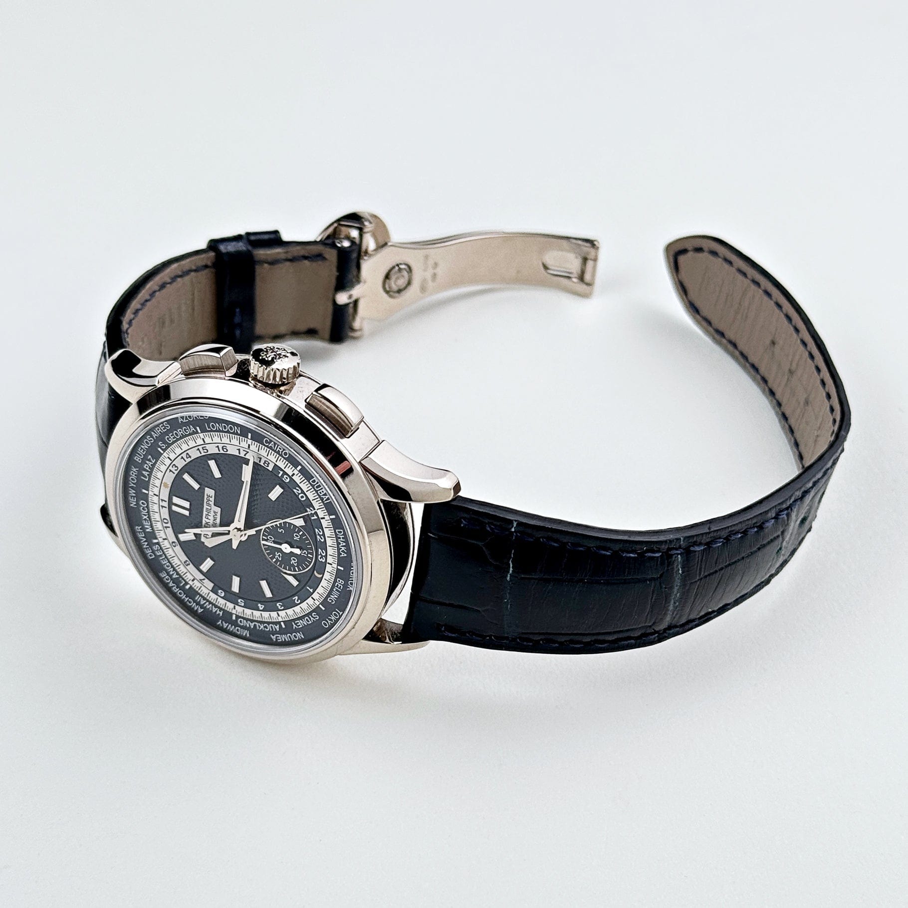 Patek Philippe Complications 5930G-010 World Time Flyback Chronograph White Gold Blue Dial (2020)