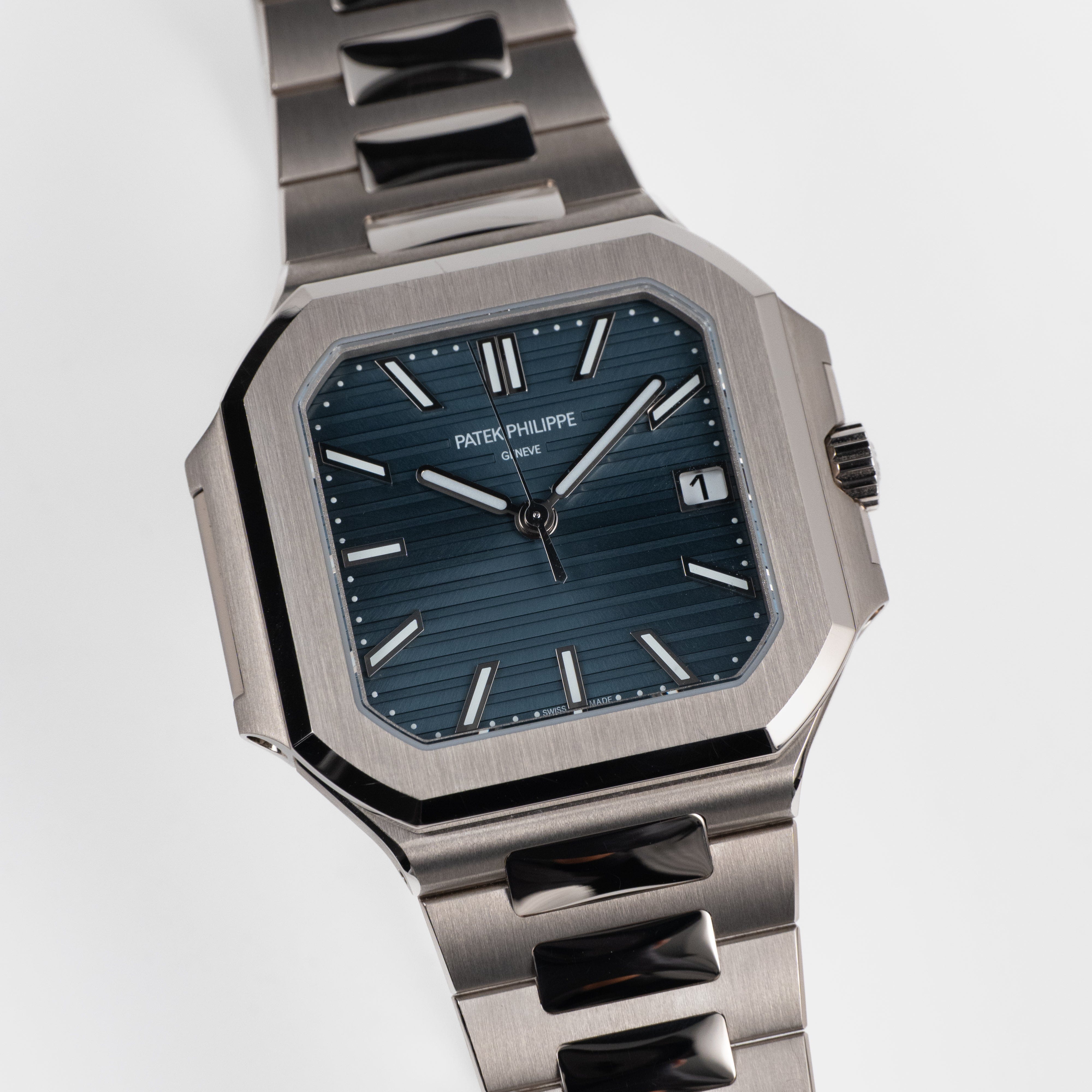 Patek Philippe Cubitus 7128/1G-001 White Gold Blue Dial (2025)