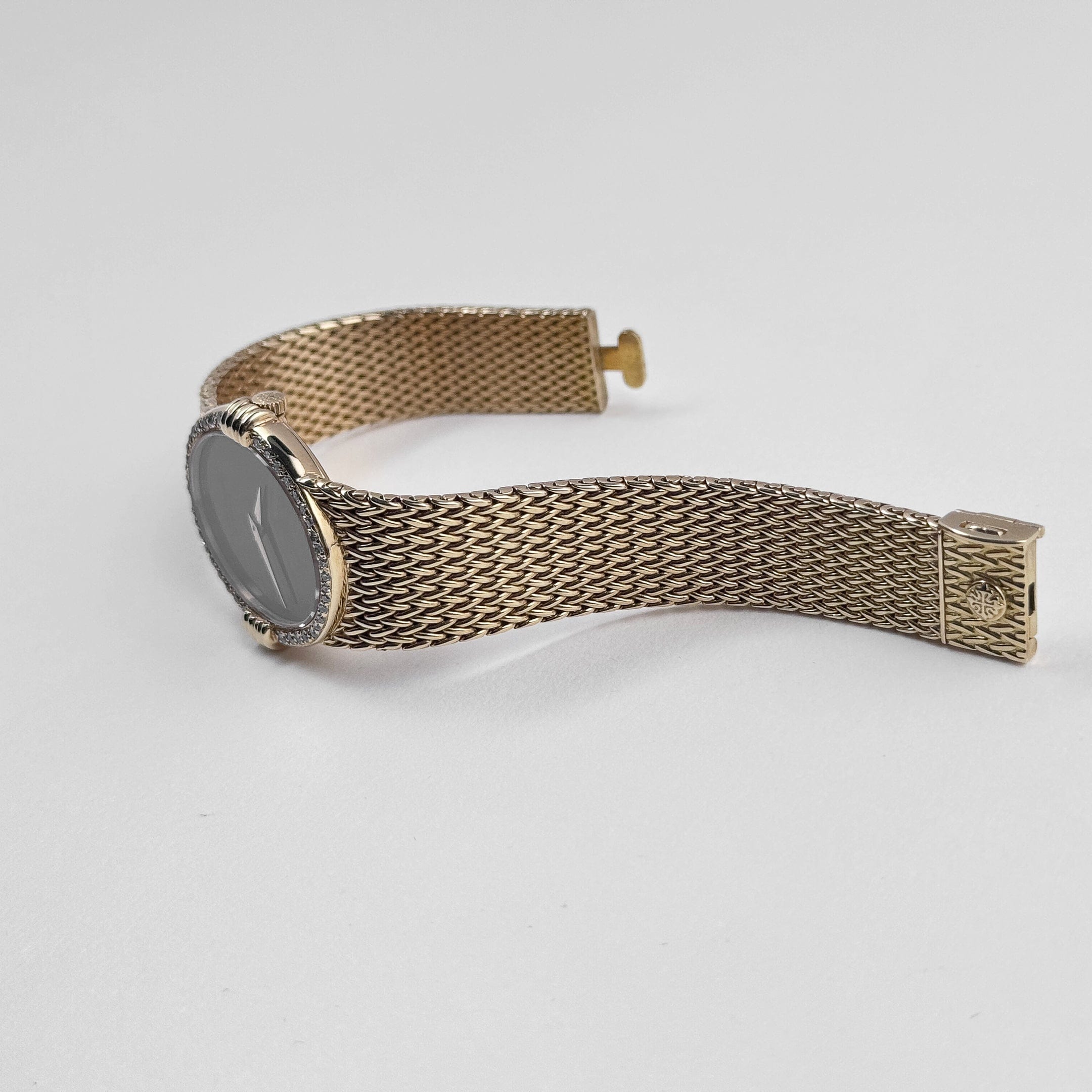 Patek Philippe Ellipse Vintage Yellow Gold Black Onyx Dial Diamond Bezel