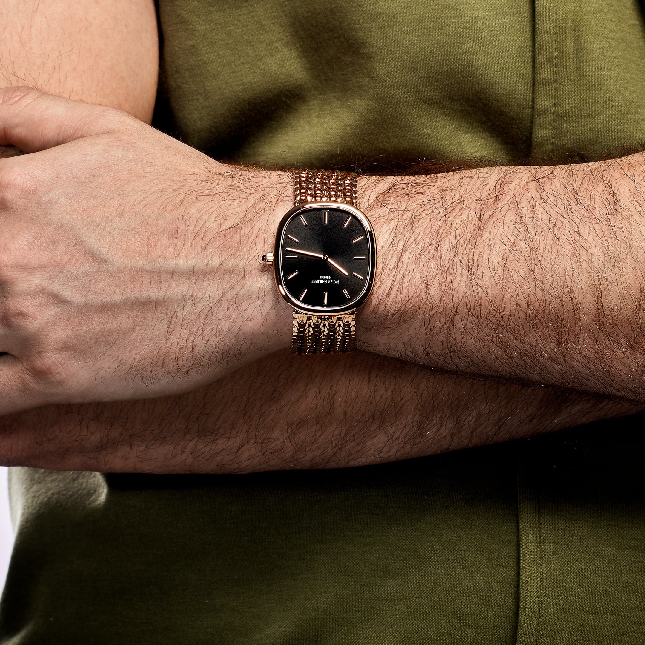 Patek Philippe Golden Ellipse 5738/1R-001 Rose Gold Black Dial (2024)