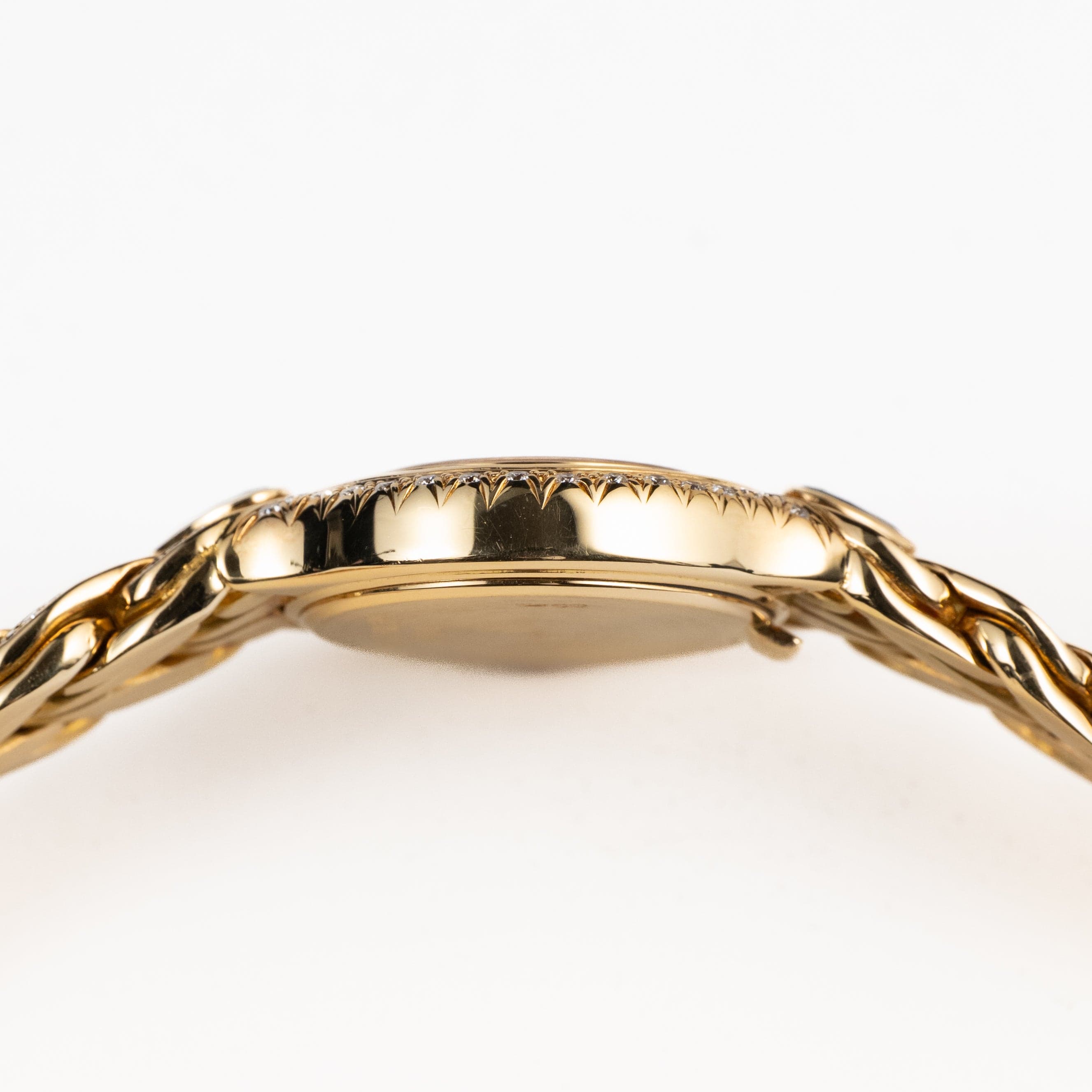 Patek Philippe La Flamme 4818/11 'Ladies' Yellow Gold Diamonds Blue Sapphires Quartz