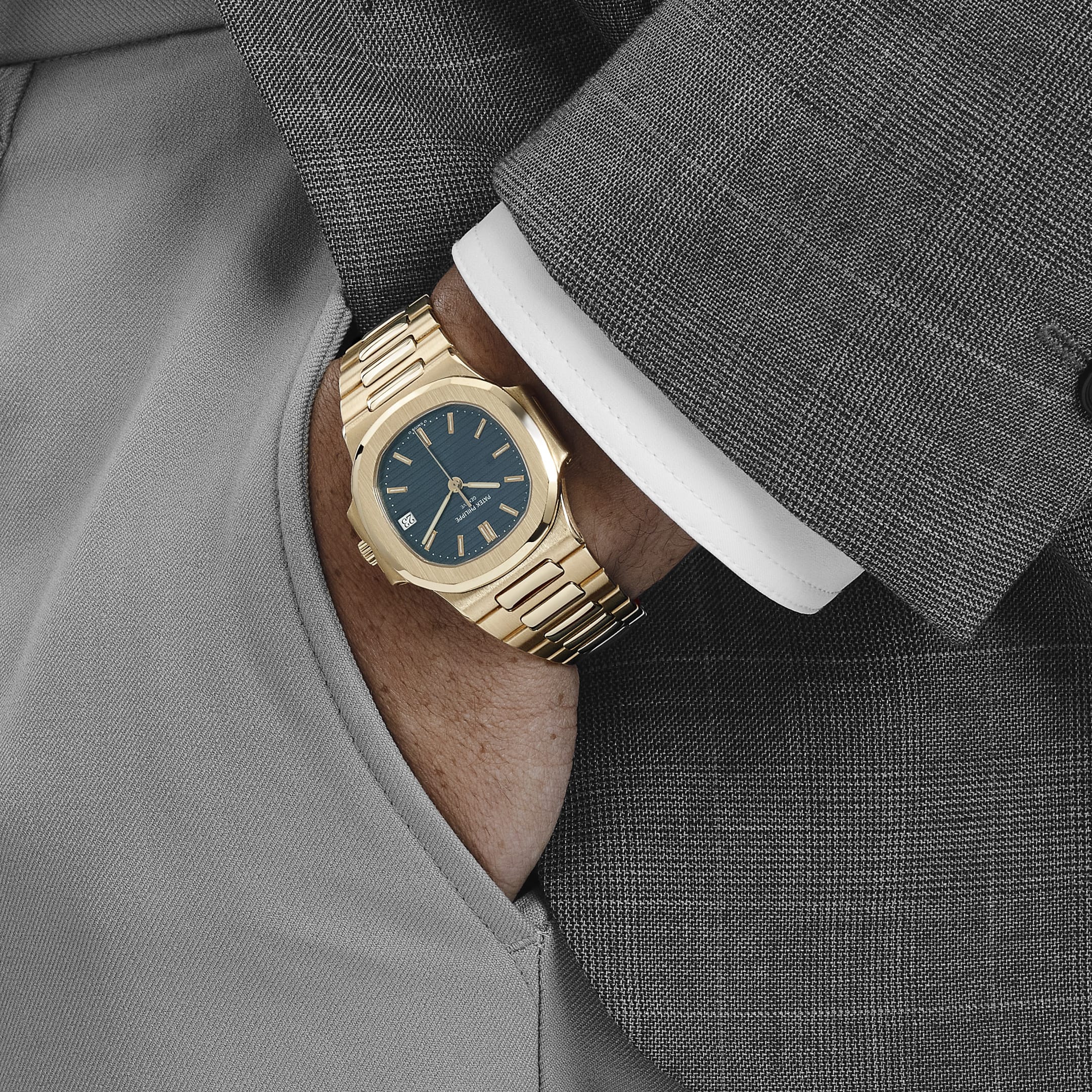 Patek Philippe Nautilus 3800/1 Yellow Gold Blue Dial