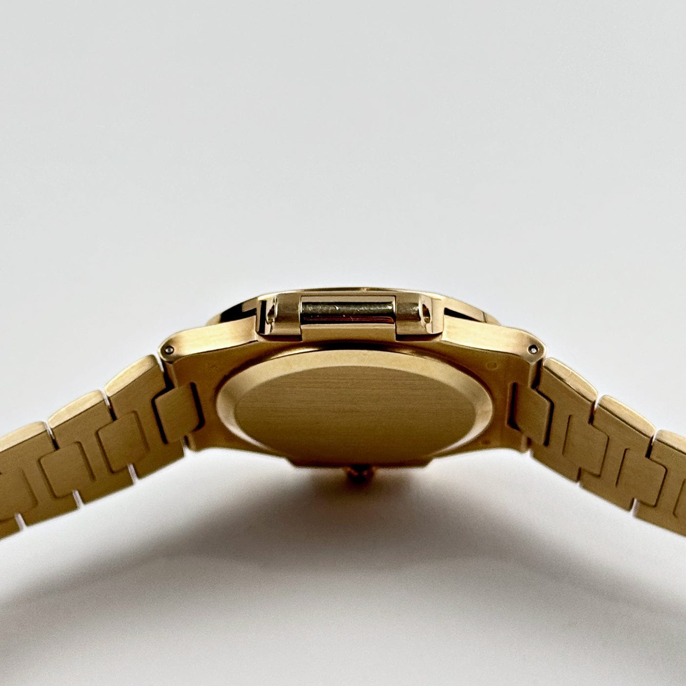 Patek Philippe Nautilus 3800/1J-001 Yellow Gold White Dial (2000)