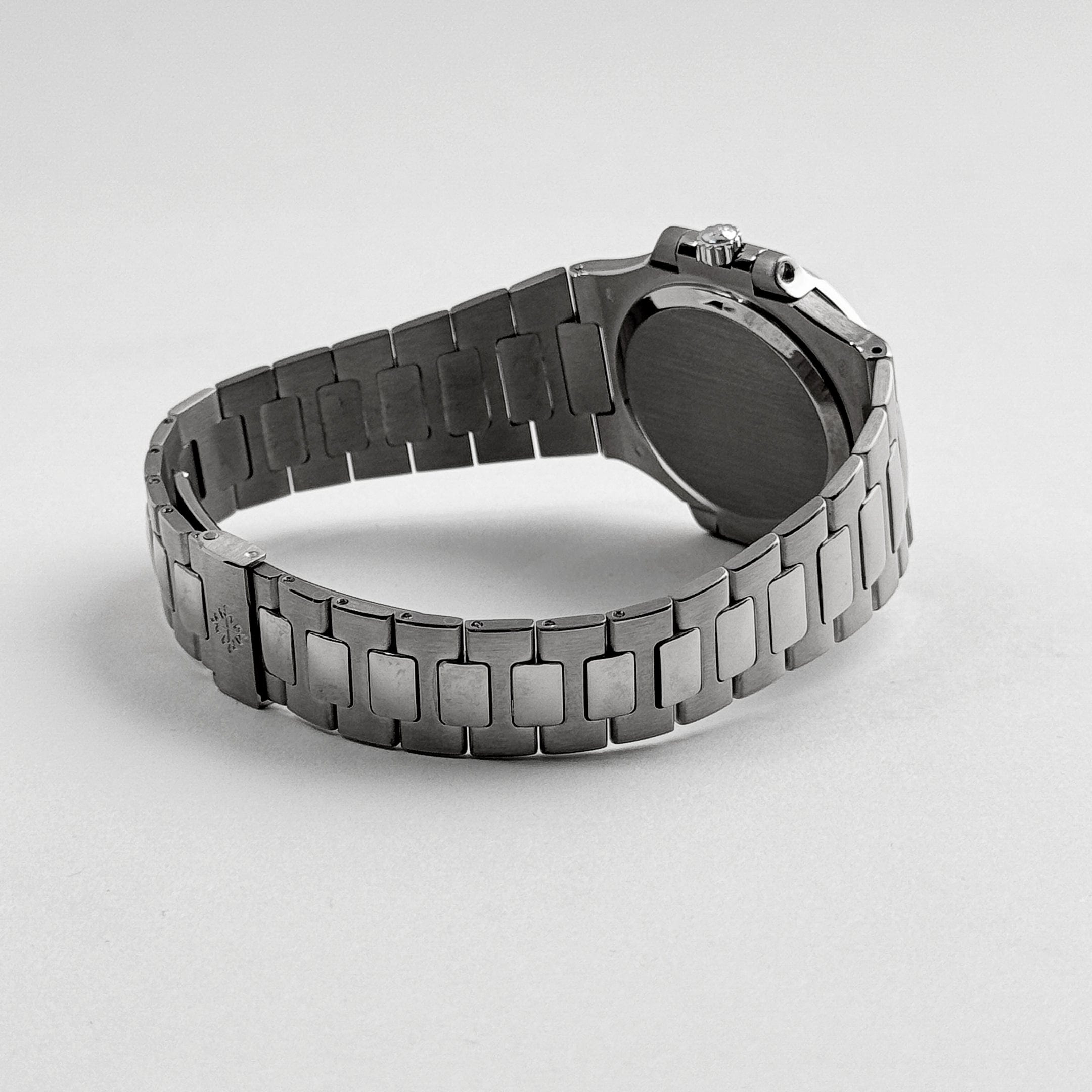 Patek Philippe Nautilus 3800/4G-001 White Gold White Dial Diamond Set (2004)