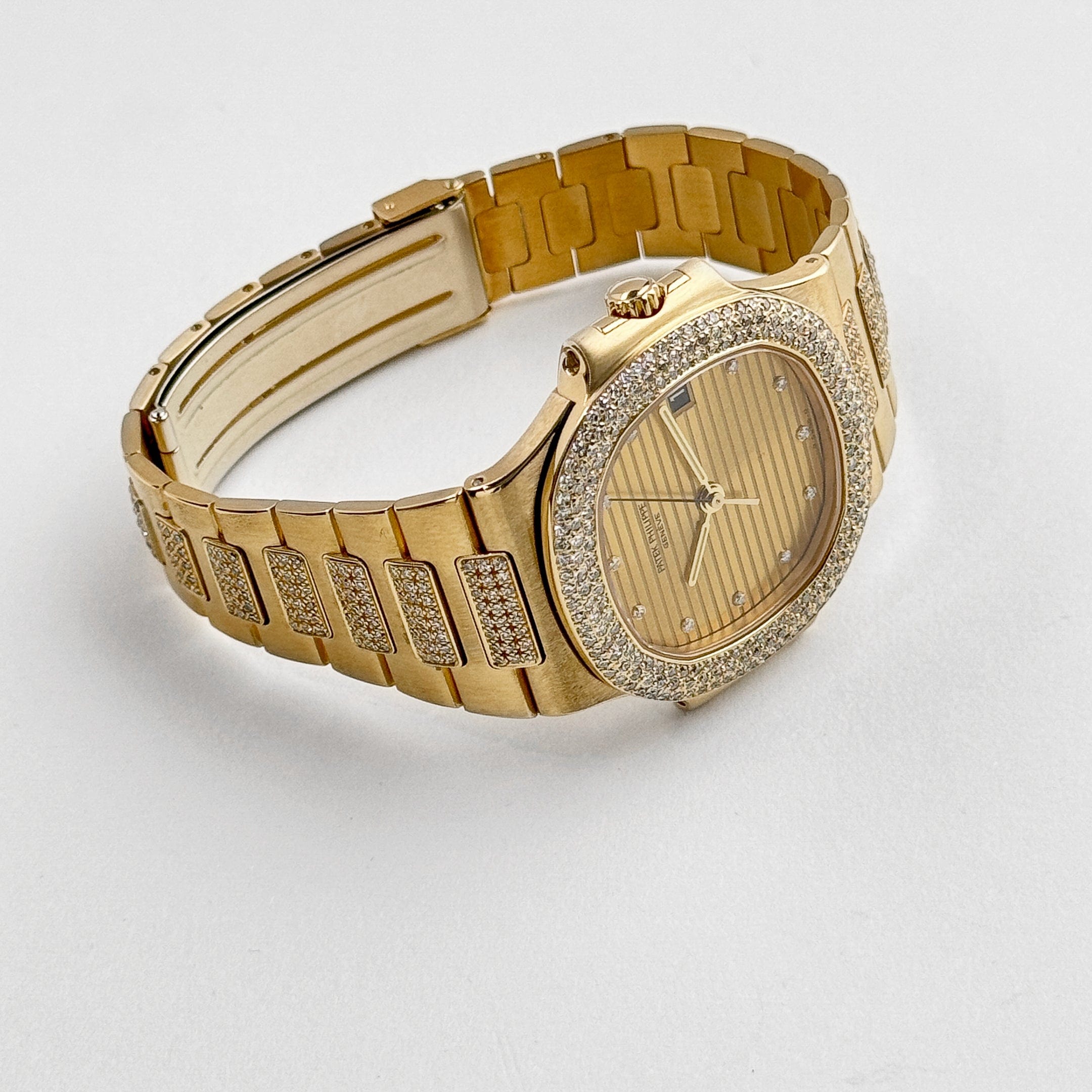 Patek Philippe Nautilus 3800/5 Yellow Gold Glided Gold Diamond Dial (1984)