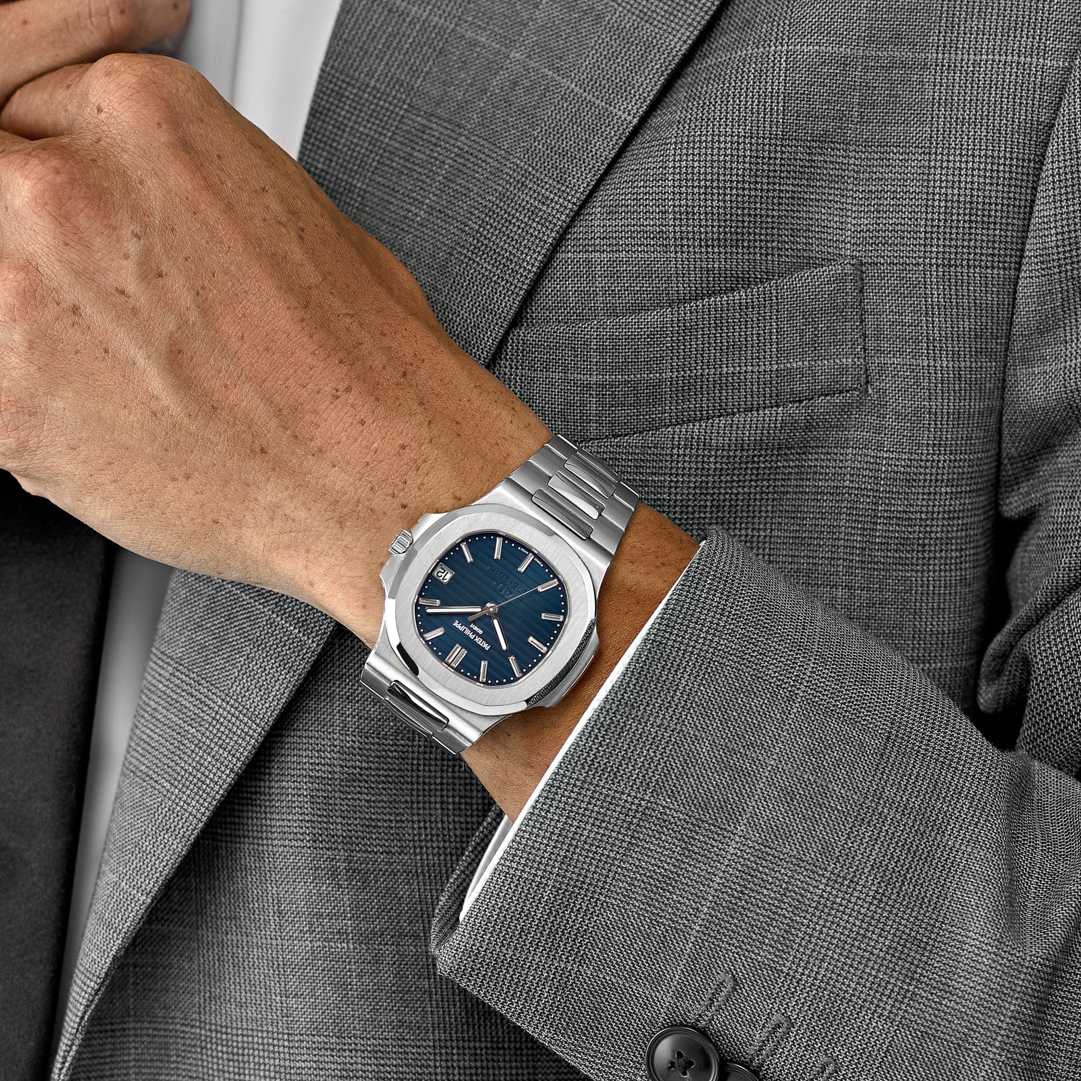 Patek Philippe Nautilus 5711/1P-001 40th Anniversary Platinum Blue Diamond Dial Limited Edition (2017)