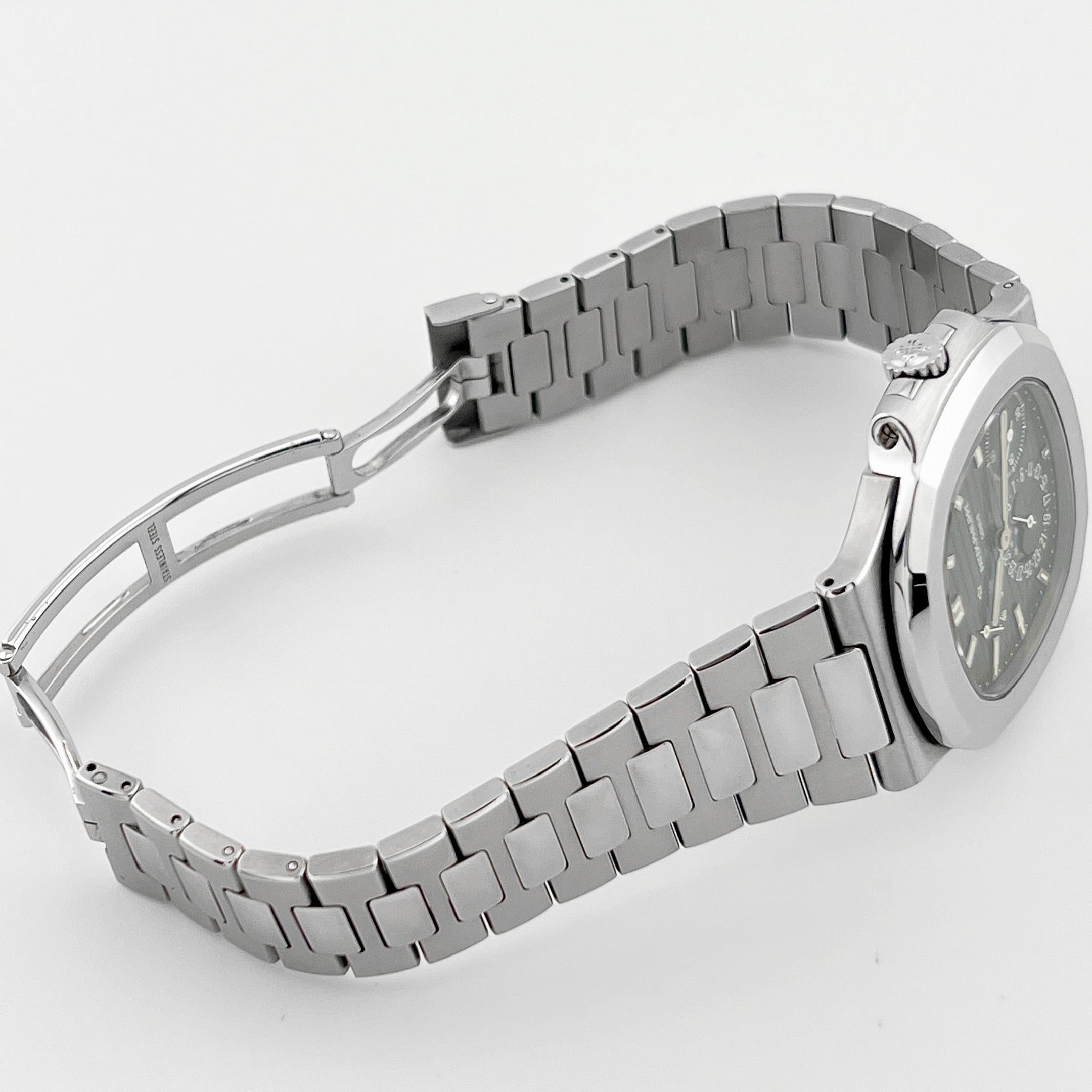 Patek Philippe Nautilus 5712/1A-001 Moon Phases Stainless Steel Blue Dial (2017)