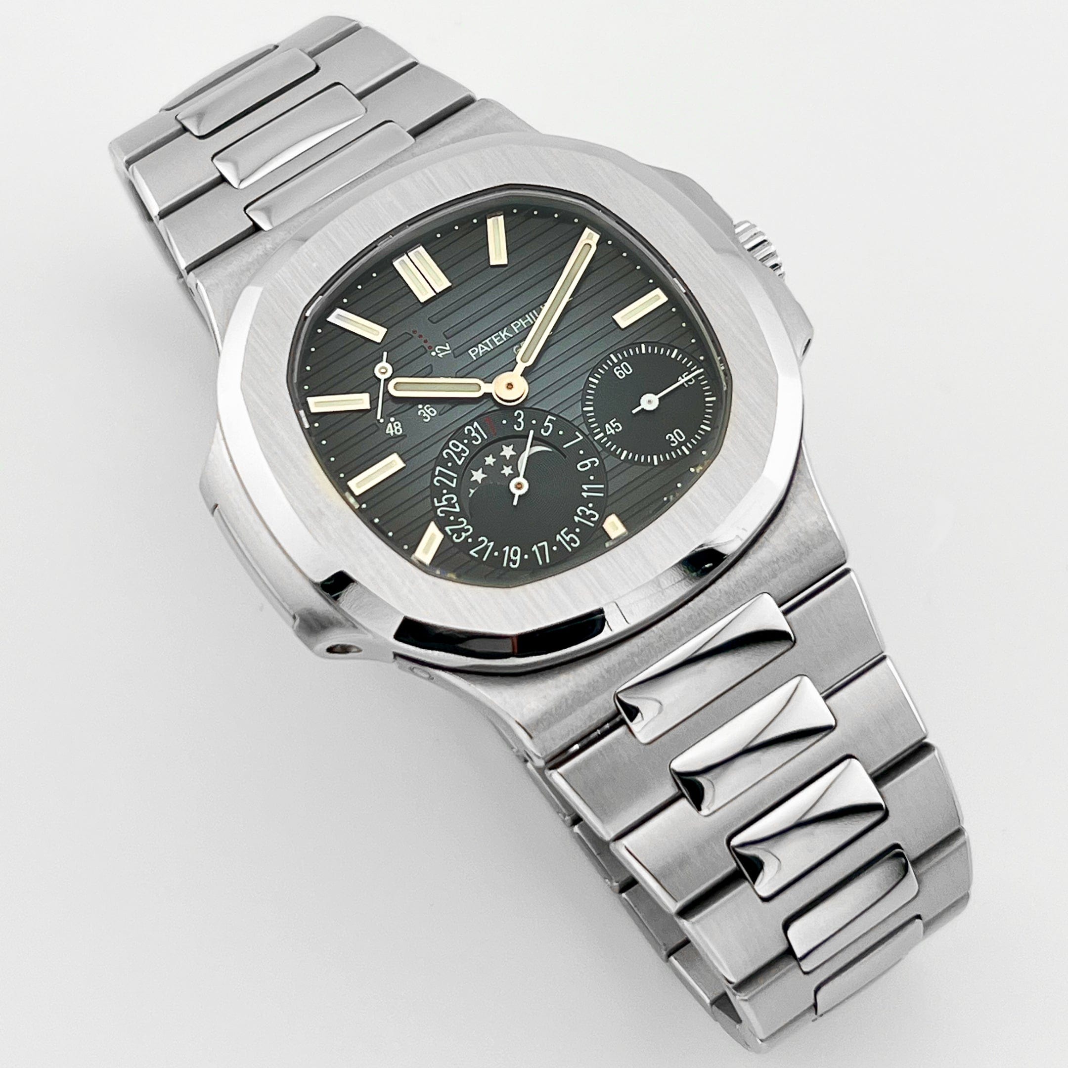 Patek Philippe Nautilus 5712/1A-001 Moon Phases Stainless Steel Blue Dial (2017)