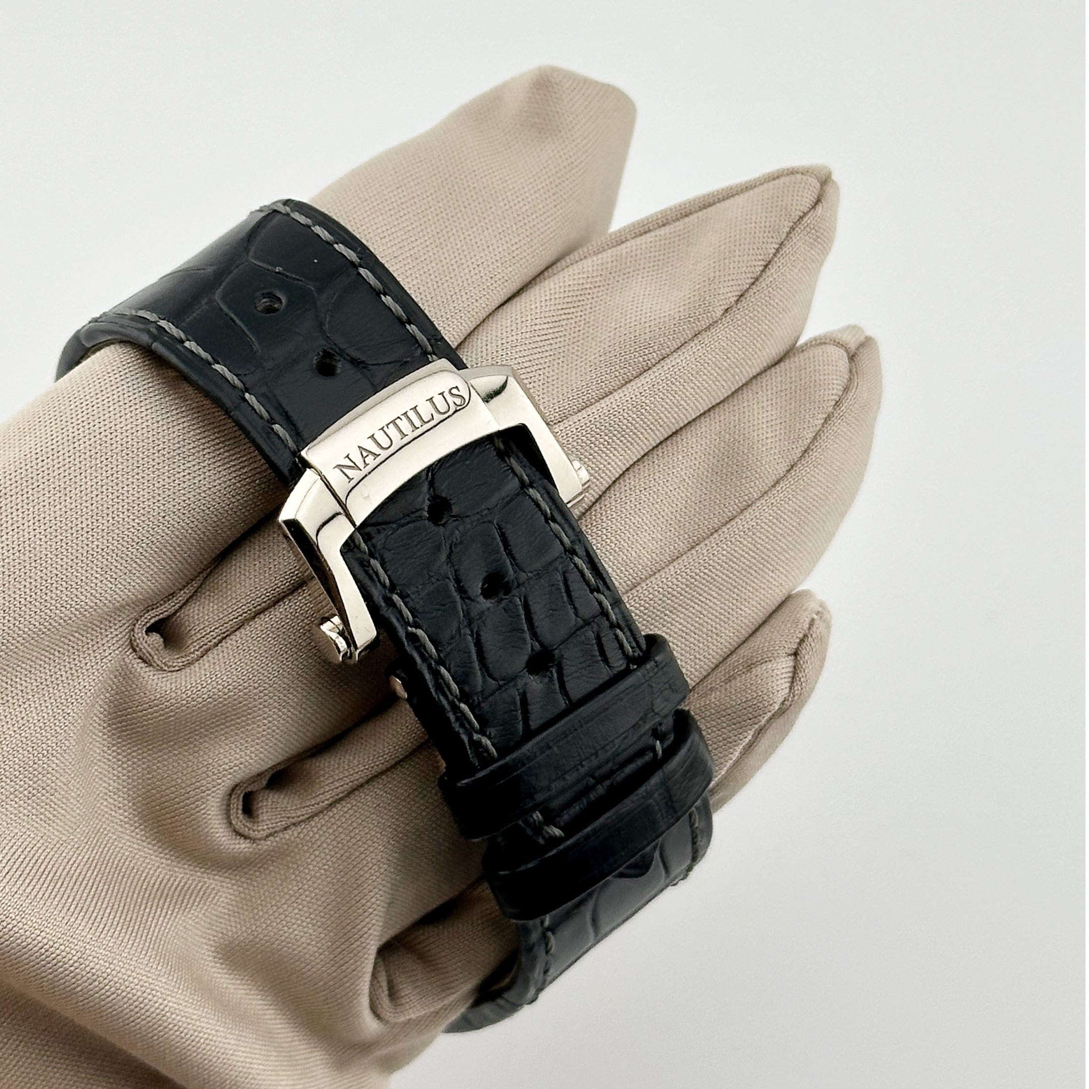Patek Philippe Nautilus 5712G-001 'Tiffany & Co.' White Gold Grey Dial Moon Phases (2023)