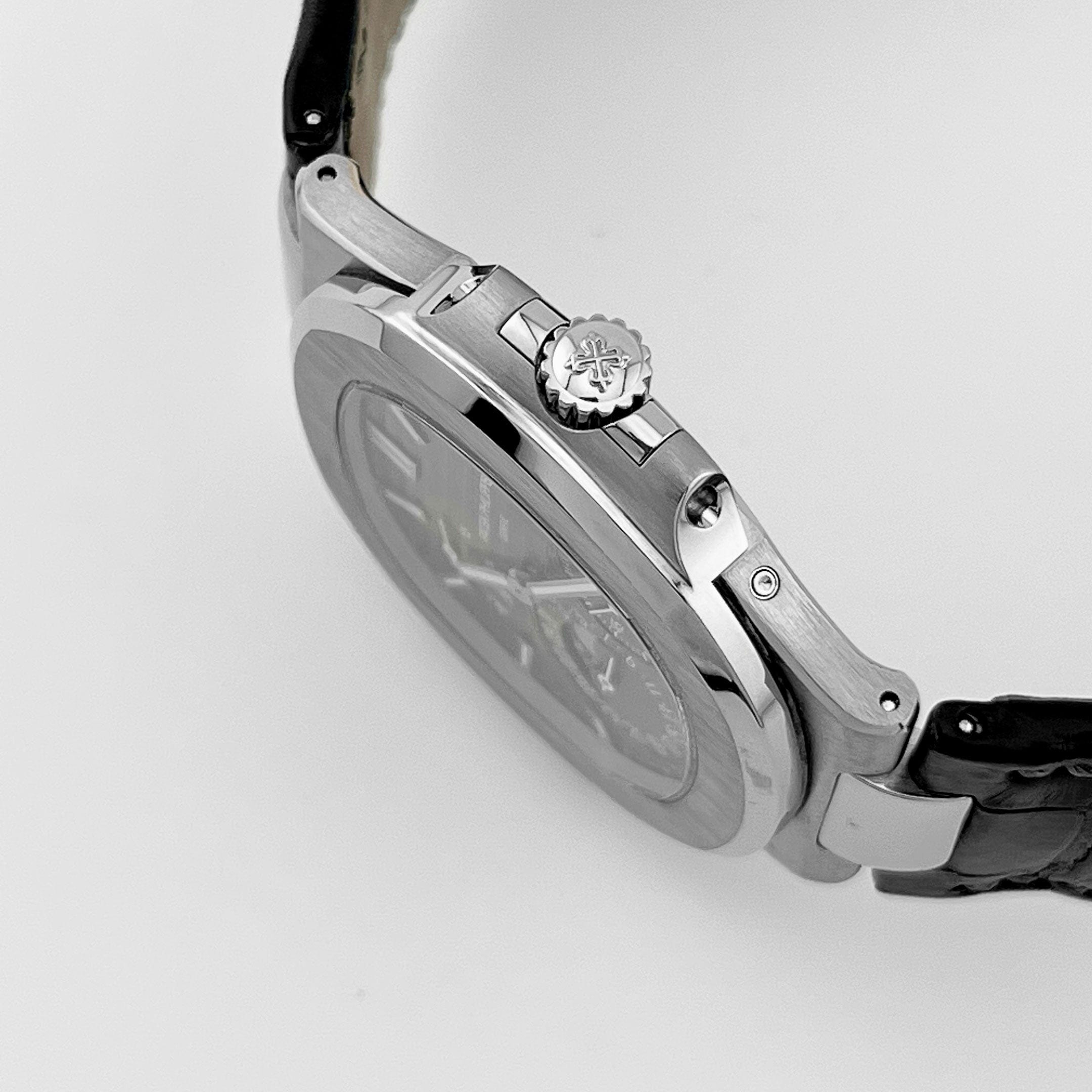 Patek Philippe Nautilus 5712G-001 White Gold Grey Dial Moon Phases (2018)