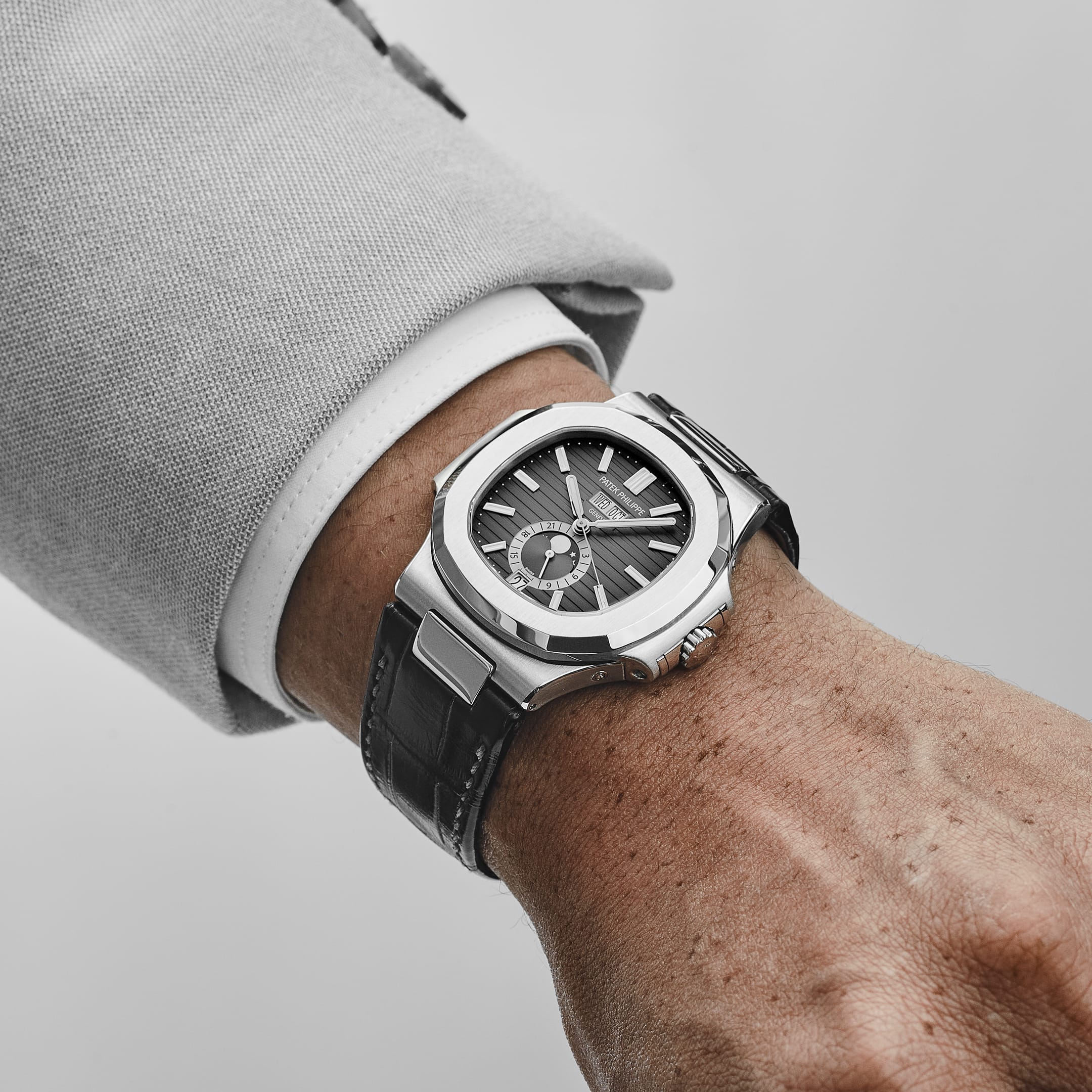 Patek Philippe Nautilus 5726A-001 Annual Calendar Moon Phases (2016)