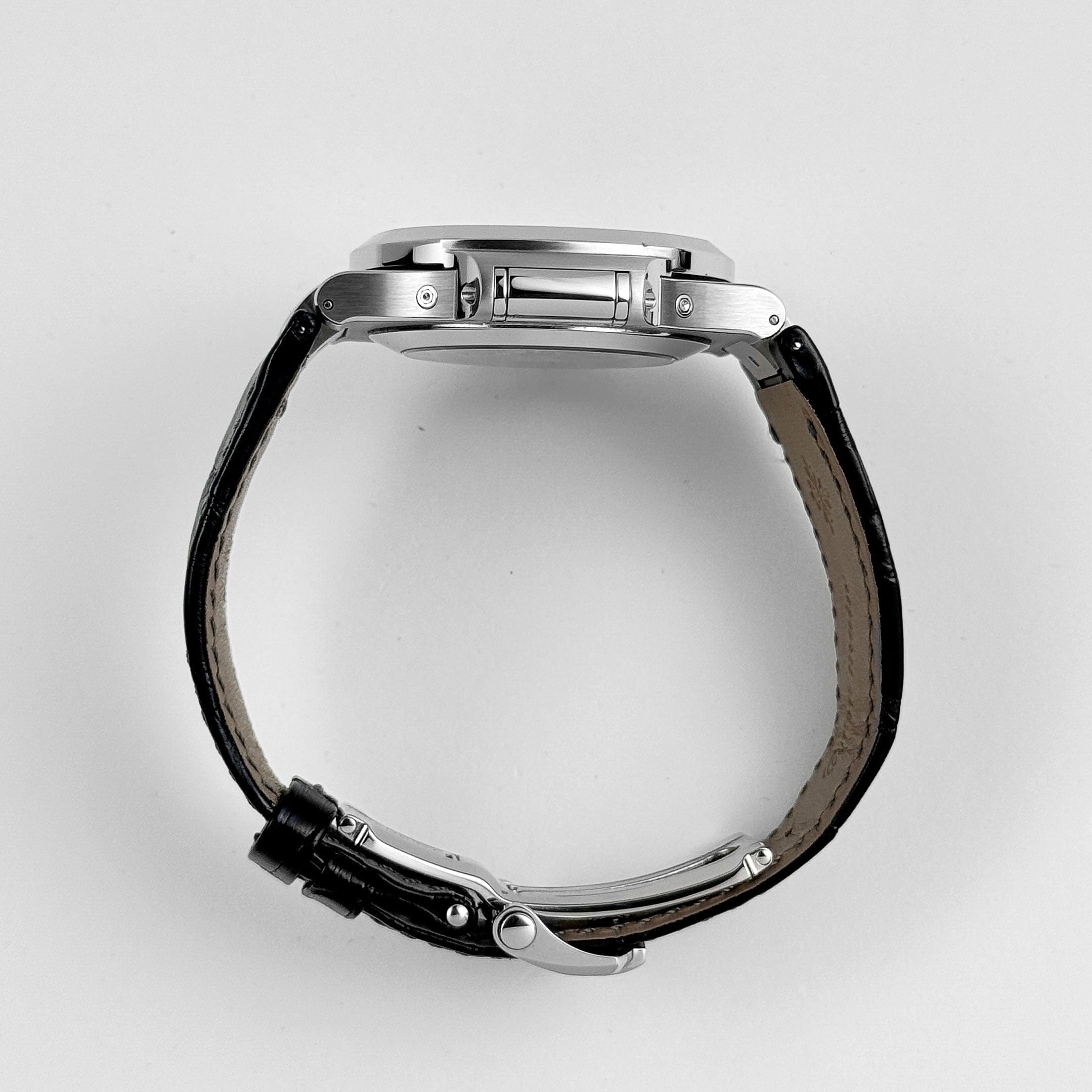 Patek Philippe Nautilus 5726A-001 Annual Calendar Moon Phases (2024)