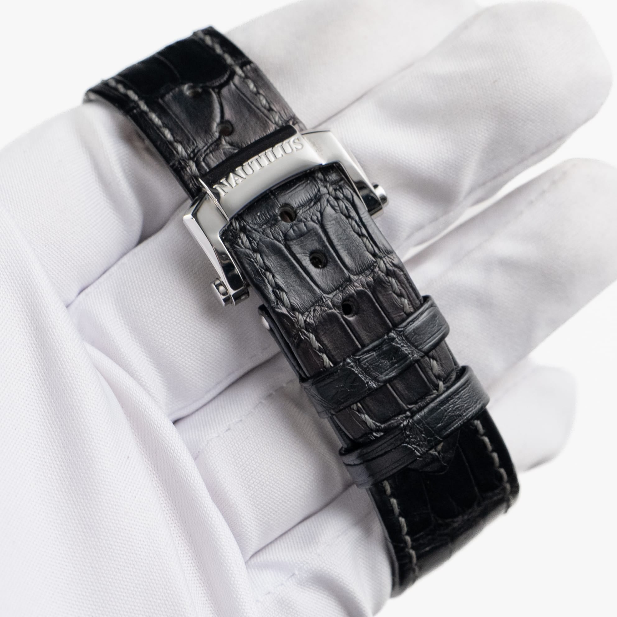 Patek Philippe Nautilus 5726A-001 Annual Calendar Moon Phases Stainless Steel Black Dial (2024)