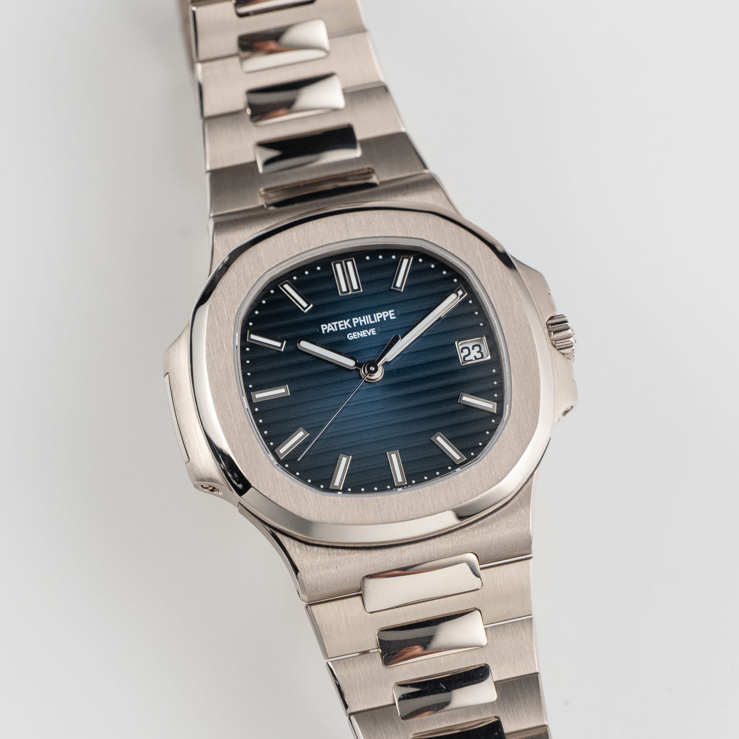 Patek Philippe Nautilus 5811/1G-001 White Gold Blue Dial (2023)