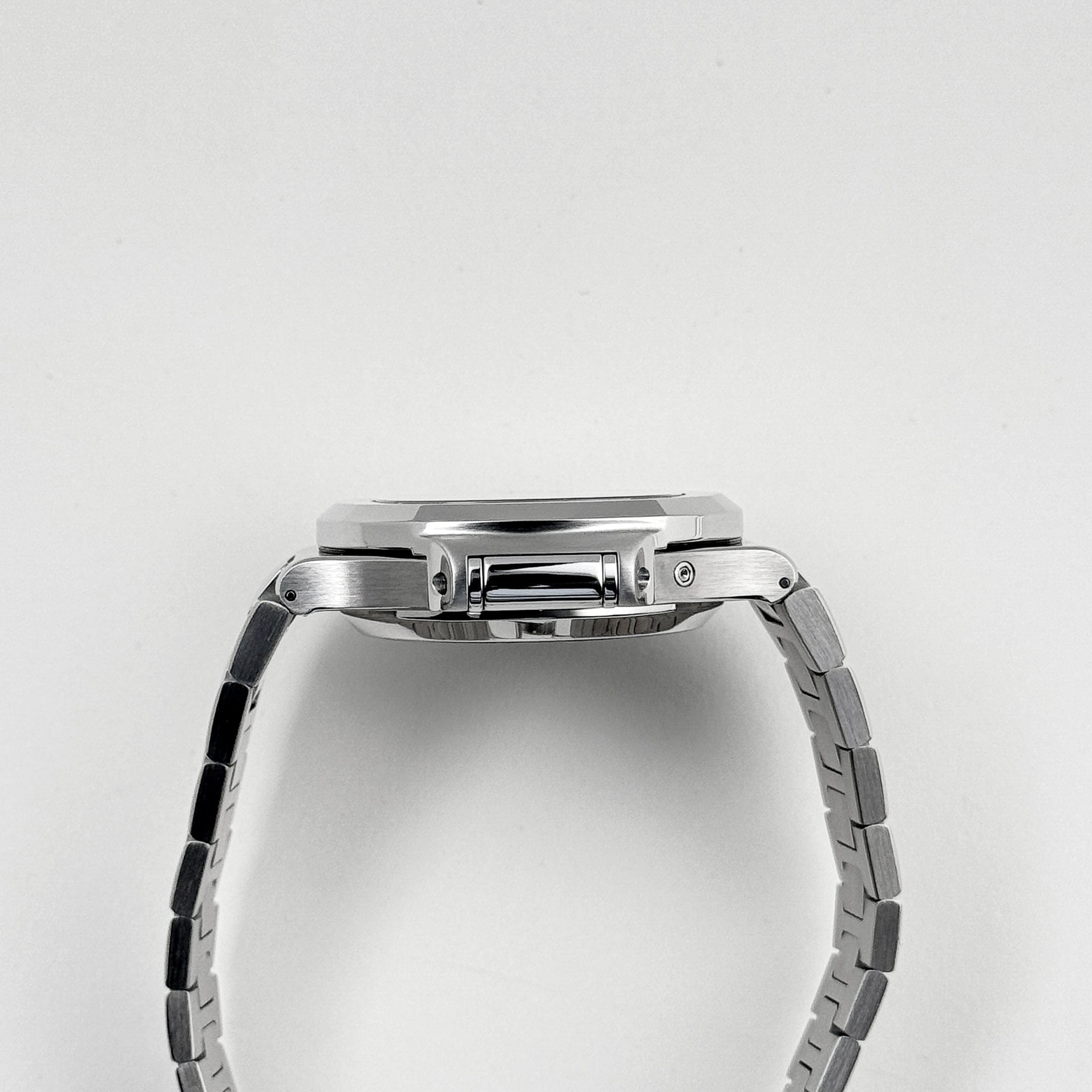 Patek Philippe Nautilus 5980/1A-014 Chronograph Stainless Steel Grey Dial (2013)