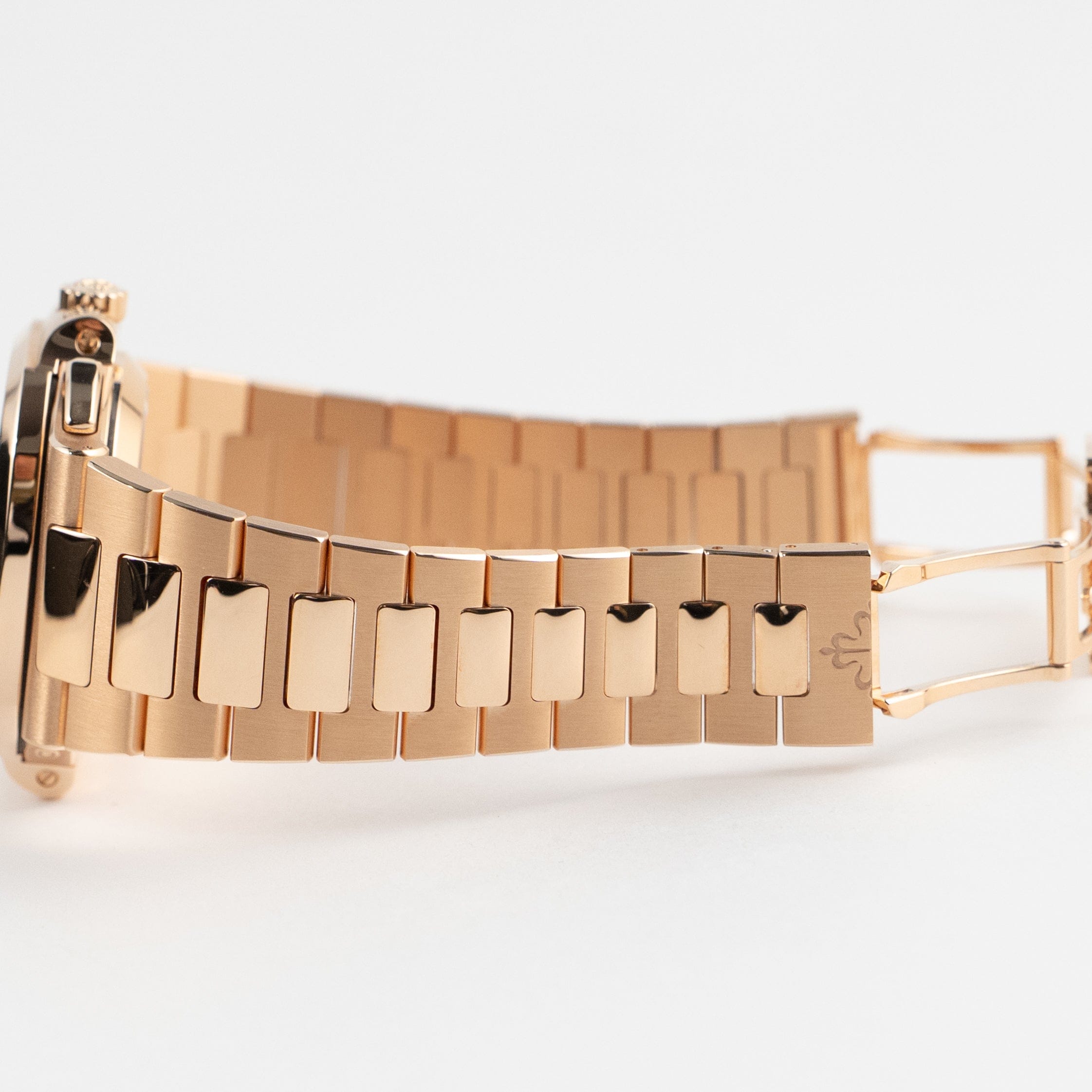 Patek Philippe Nautilus 5980/1R-001 Chronograph Date Rose Gold Black Dial (2022)