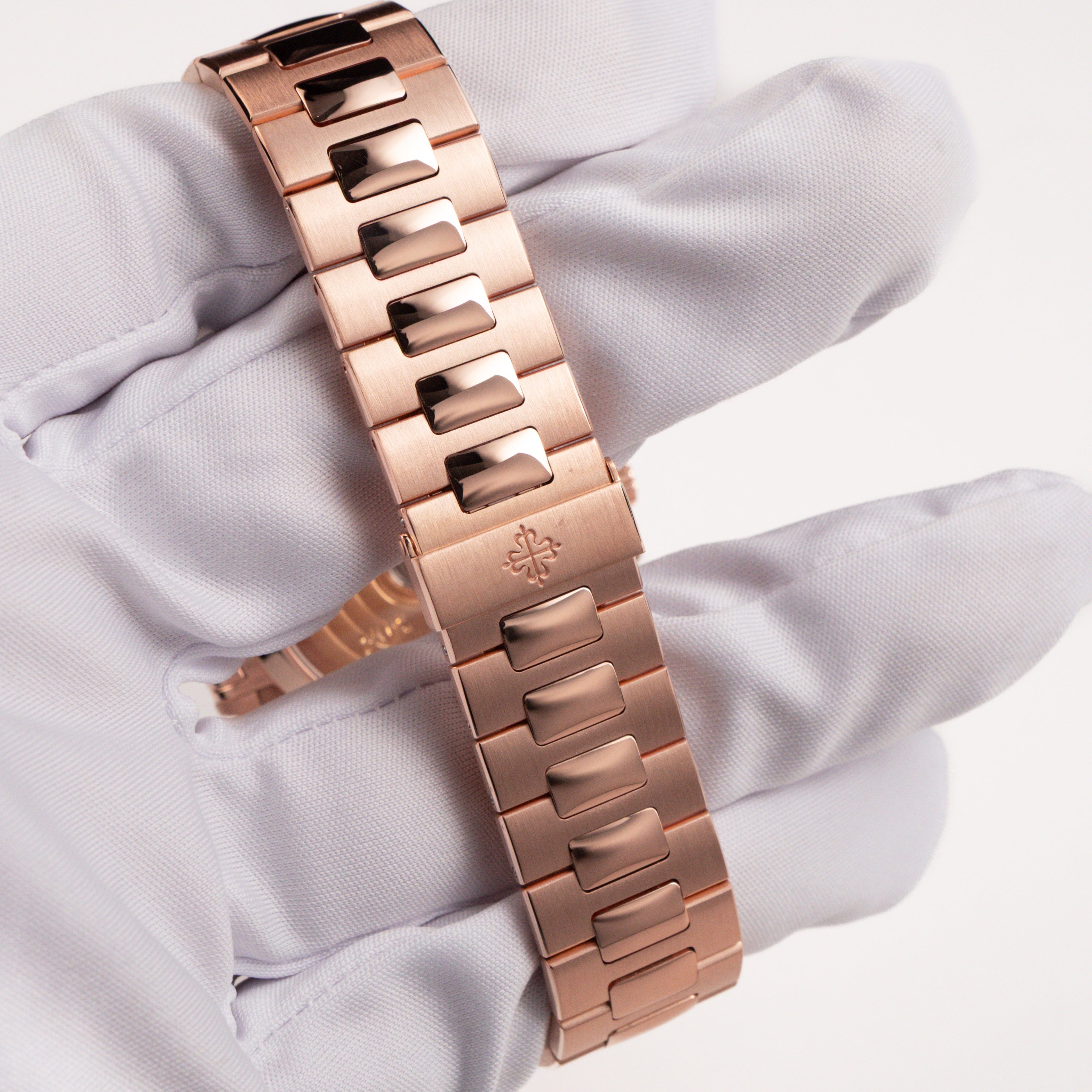 Patek Philippe Nautilus 5980/1R-001 Chronograph Rose Gold (2020)