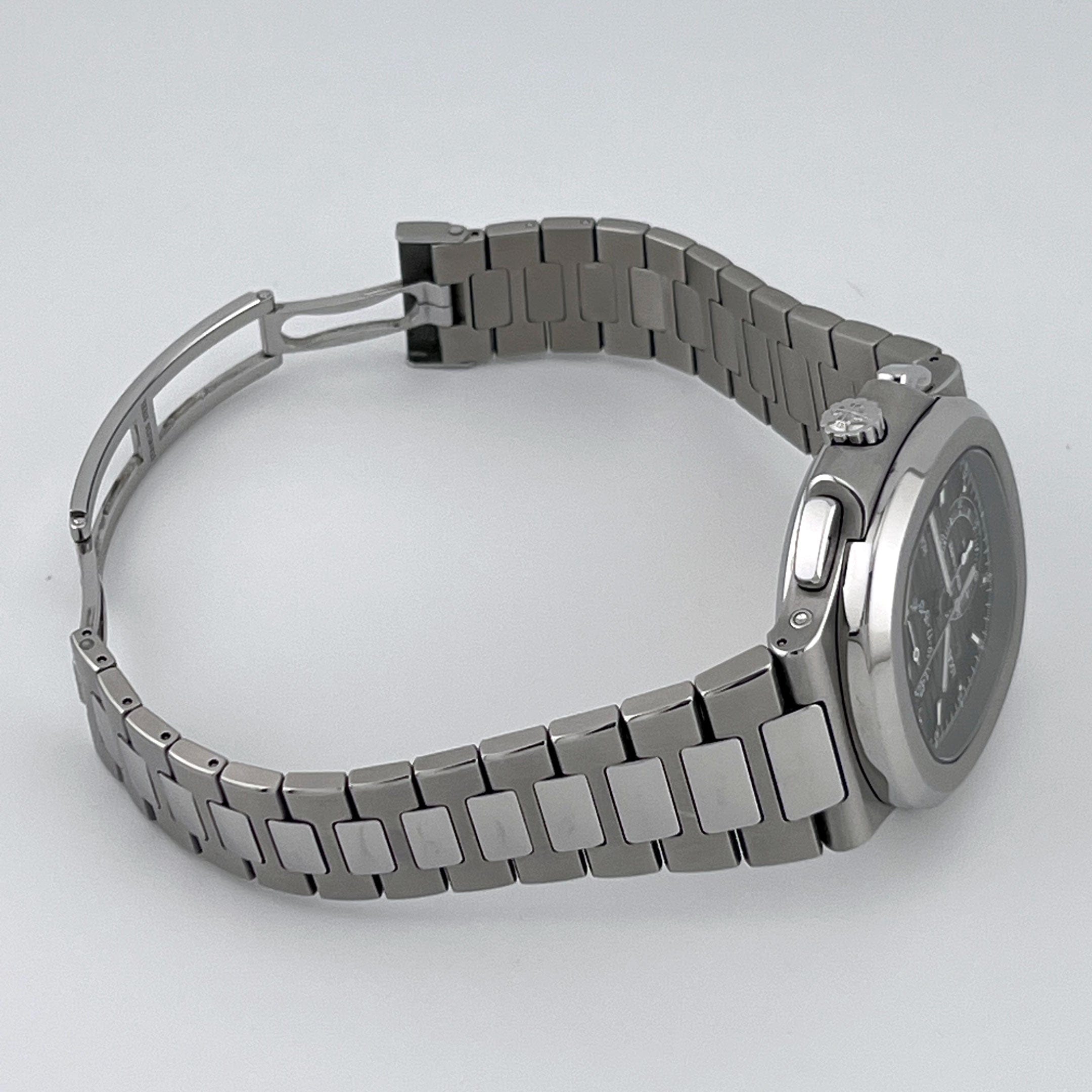 Patek Philippe Nautilus 5990/1A-001 Travel Time Chronograph (2018)