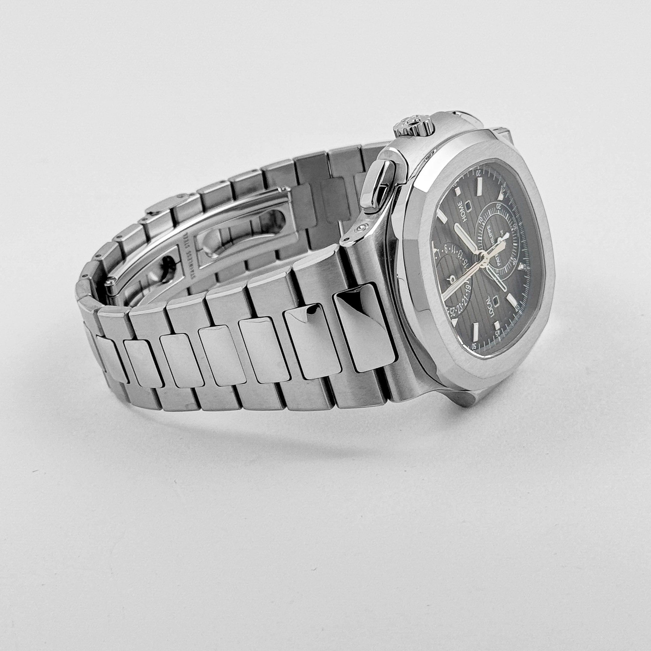 Patek Philippe Nautilus 5990/1A-001 'Travel Time' Chronograph Stainless Steel (2018)