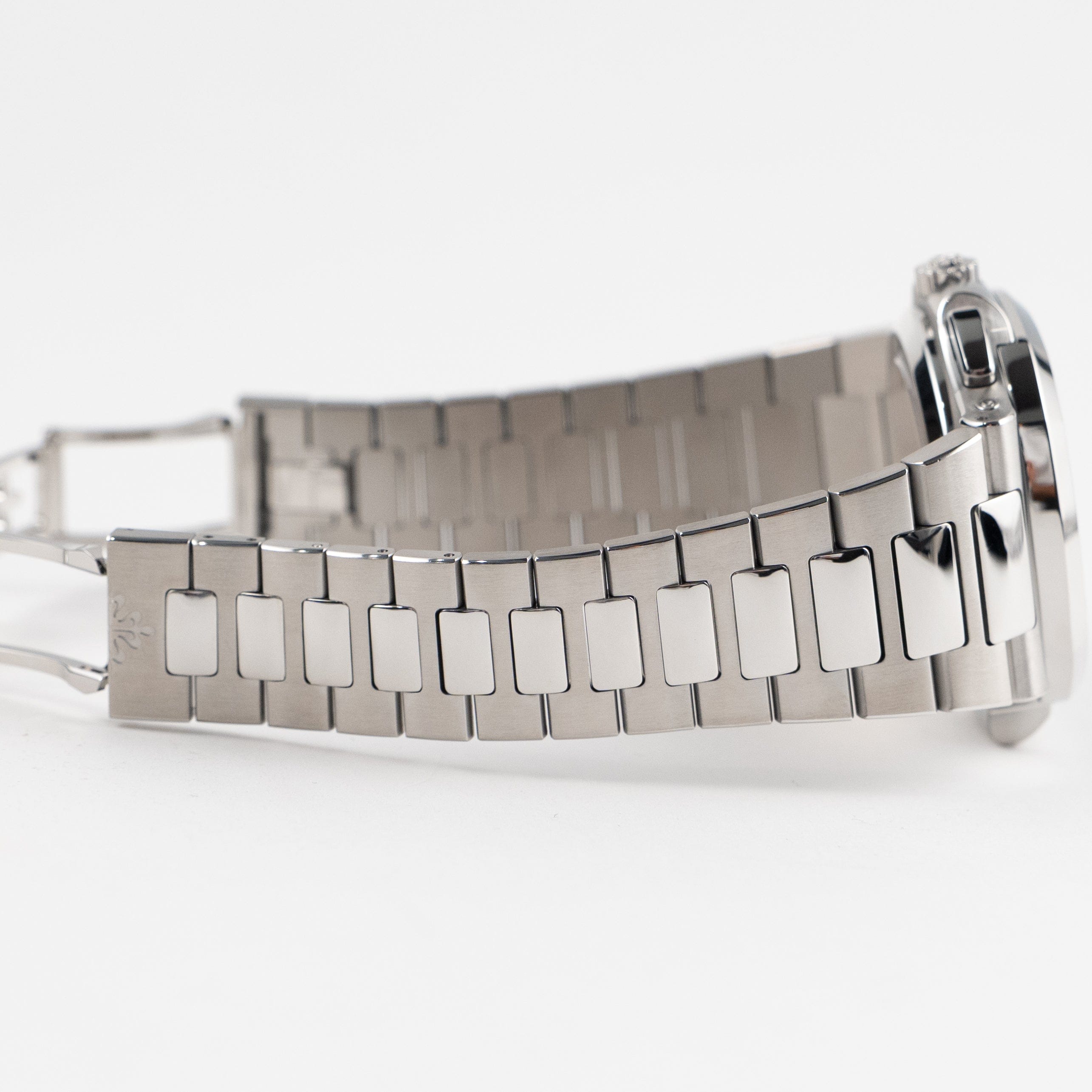 Patek Philippe Nautilus 5990/1A-011 'Travel Time' Flyback Chronograph Stainless Steel Blue Dial (2025)