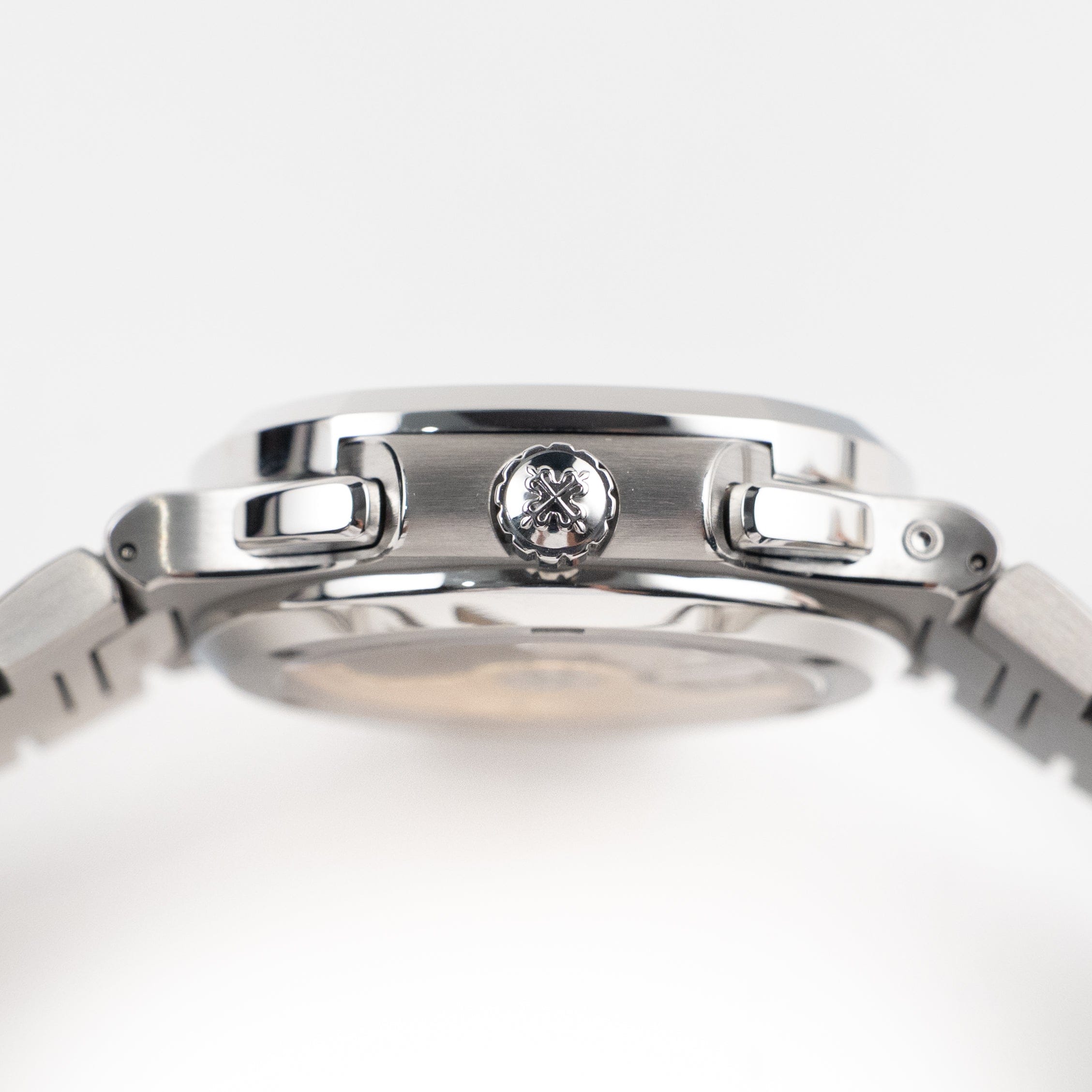 Patek Philippe Nautilus 5990/1A-011 'Travel Time' Flyback Chronograph Stainless Steel Blue Dial (2025)