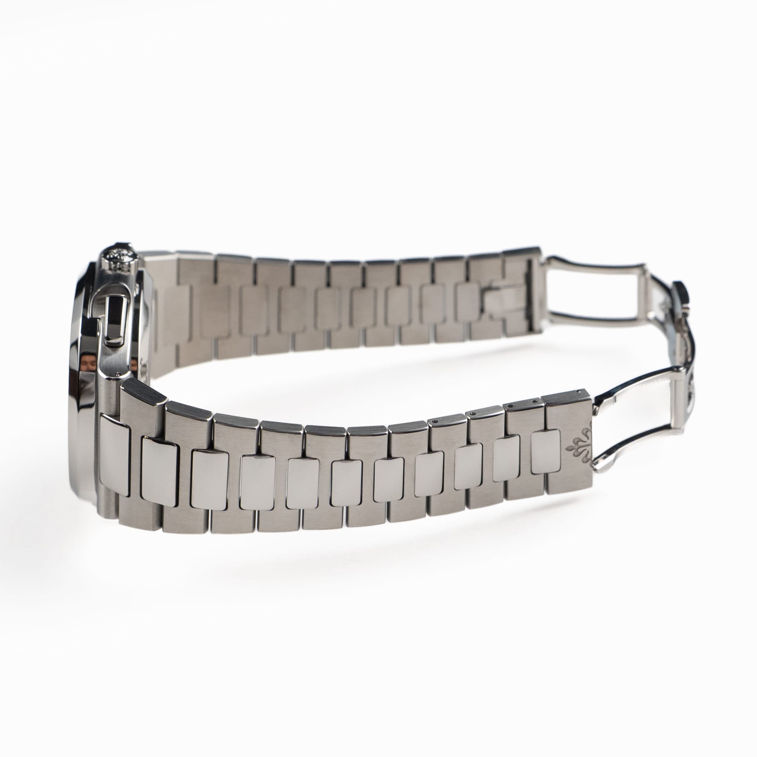 Patek Philippe Nautilus 5990/1A-011 'Travel Time' Flyback Chronograph Stainless Steel Blue Dial (2025)