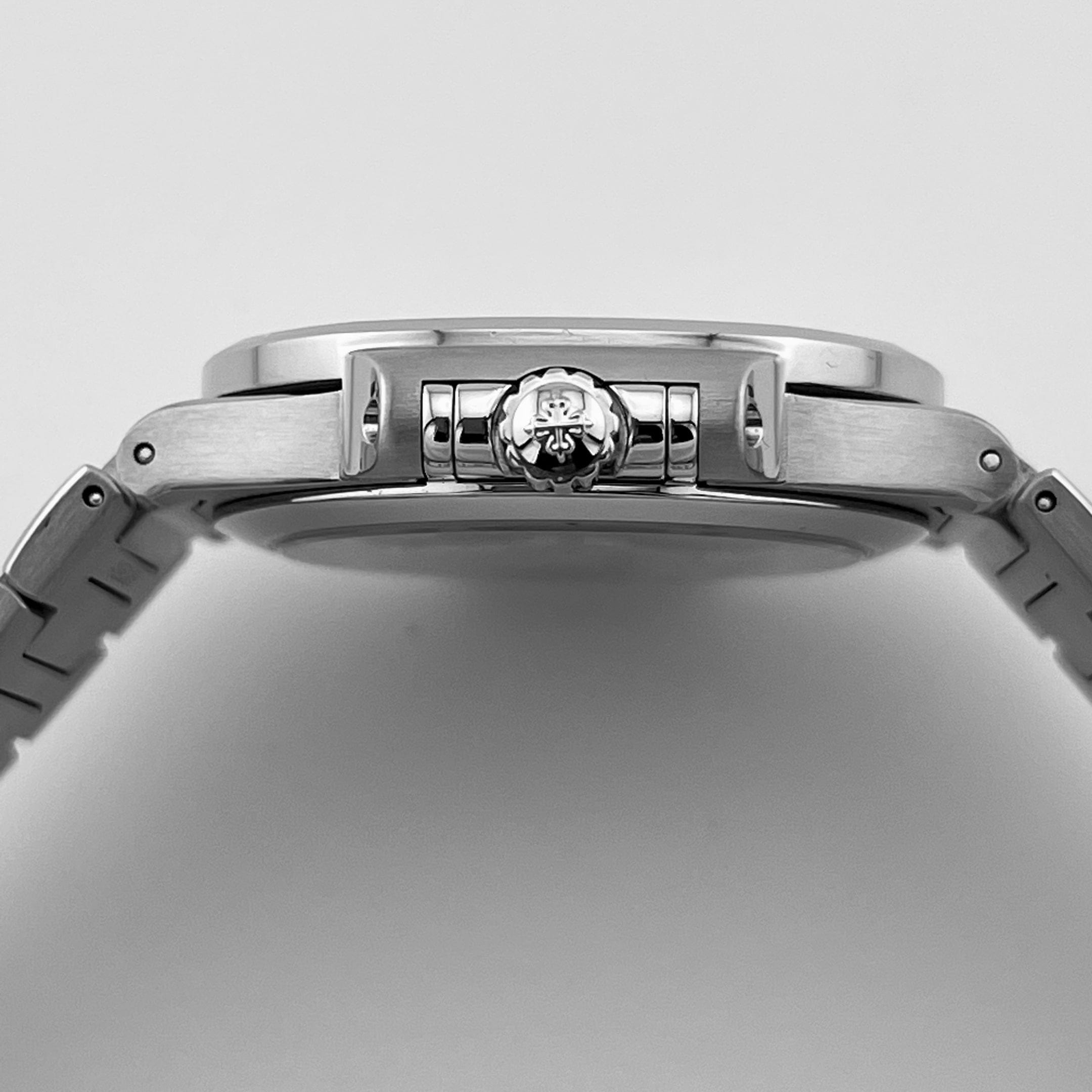 Patek Philippe Nautilus 7118/1200A-001 'Ladies' Blue Dial Diamond Bezel (2022)